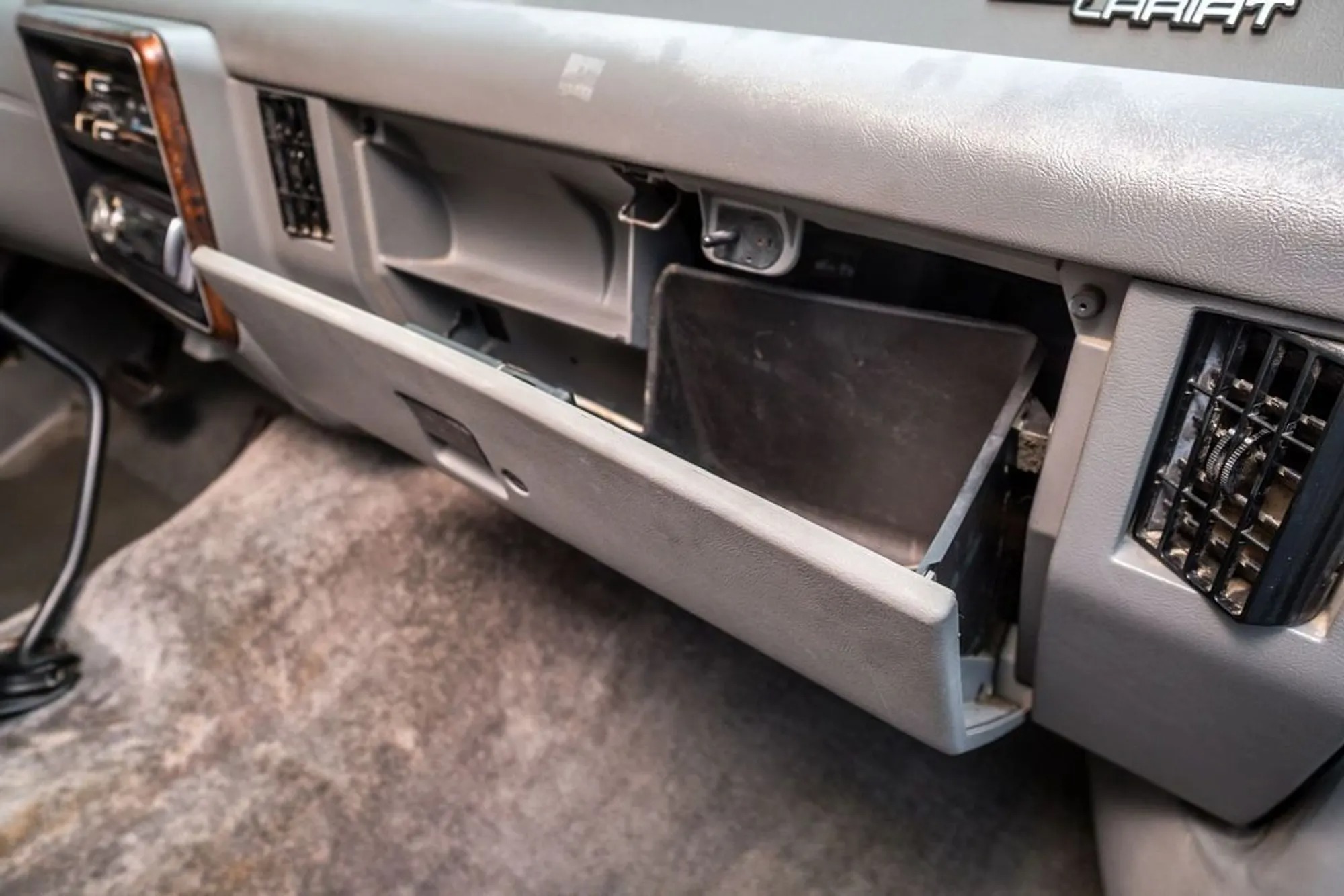 1987 Ford F-250 XLT Lariat