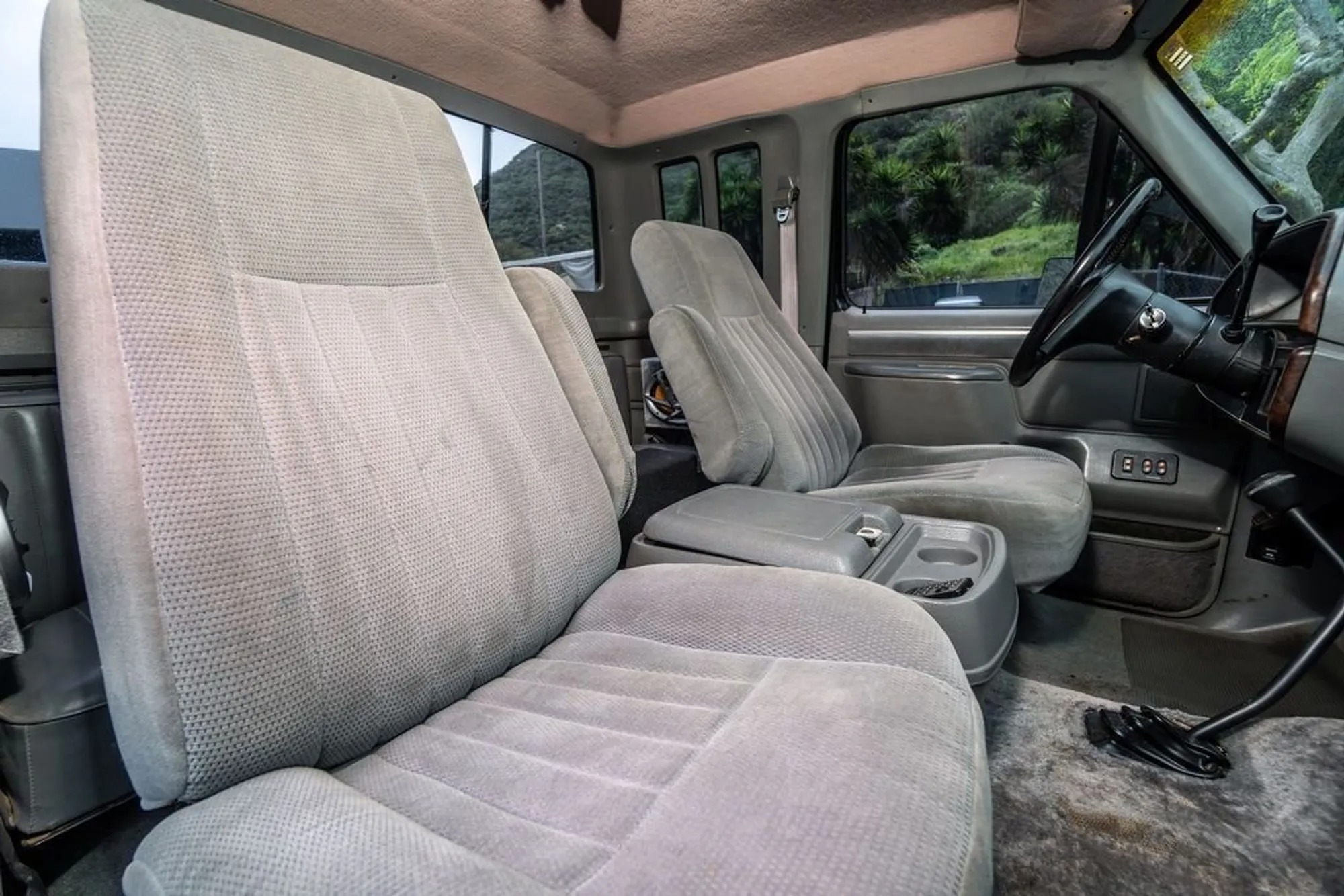 1987 Ford F-250 XLT Lariat