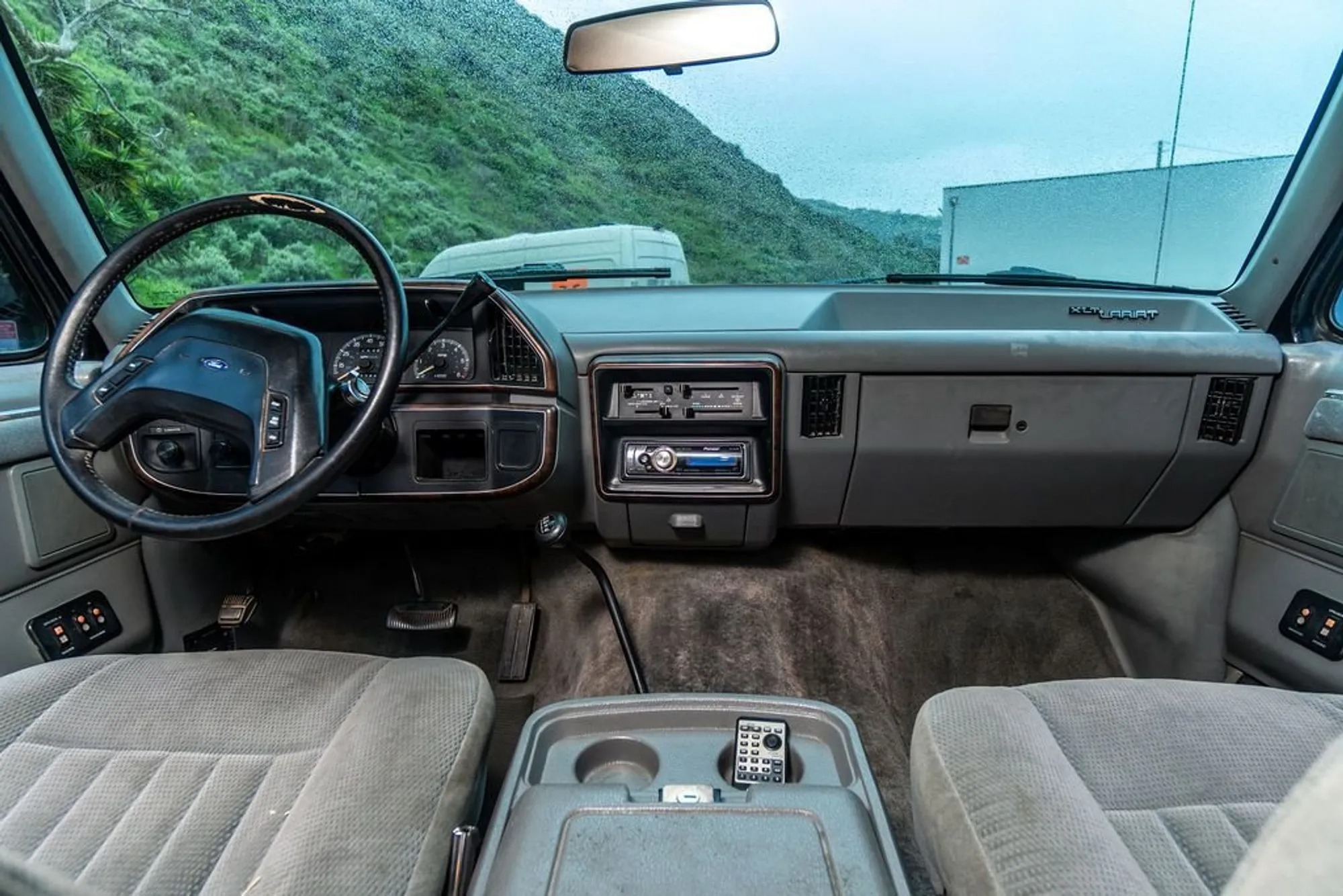 1987 Ford F-250 XLT Lariat