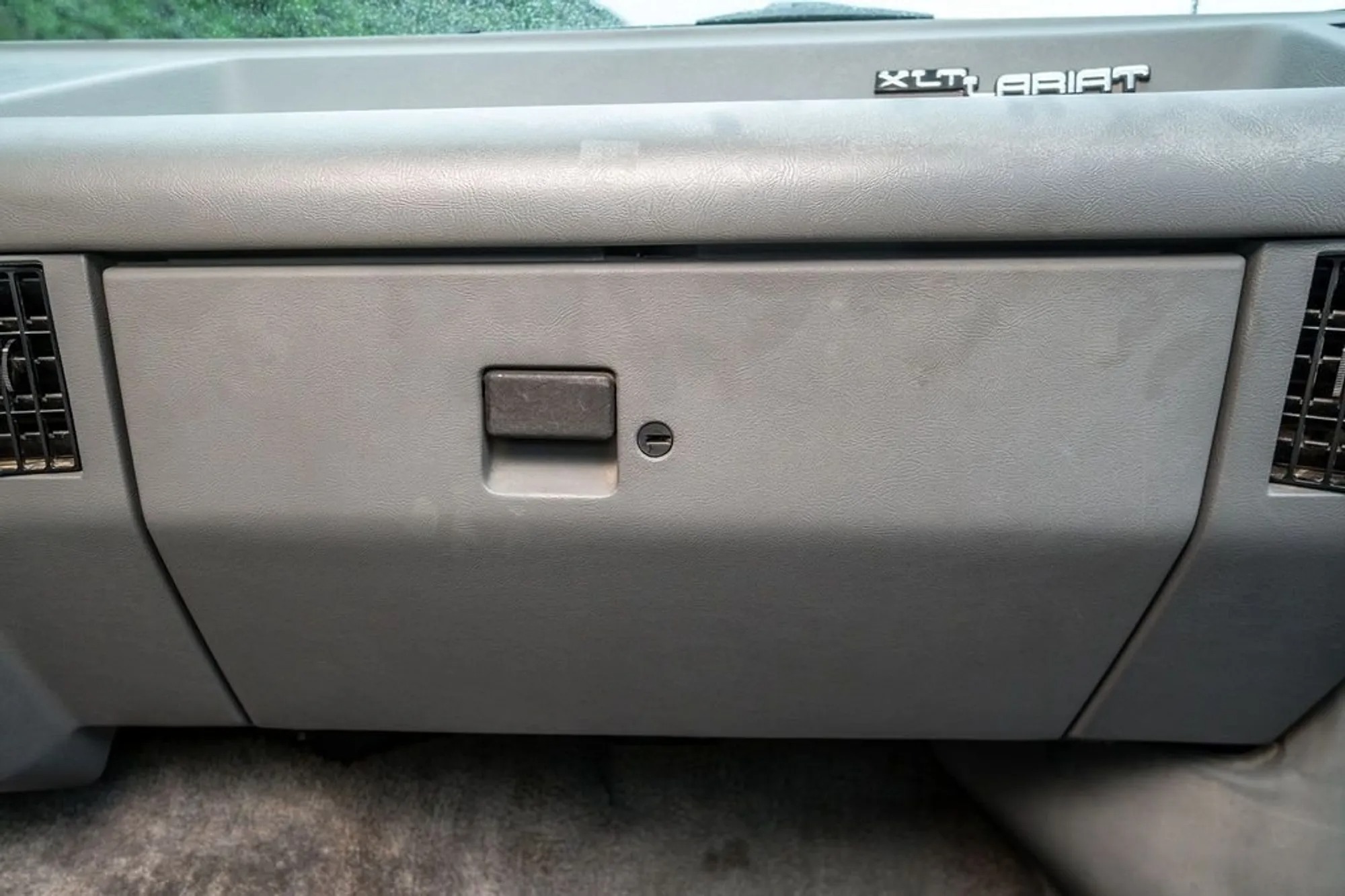 1987 Ford F-250 XLT Lariat