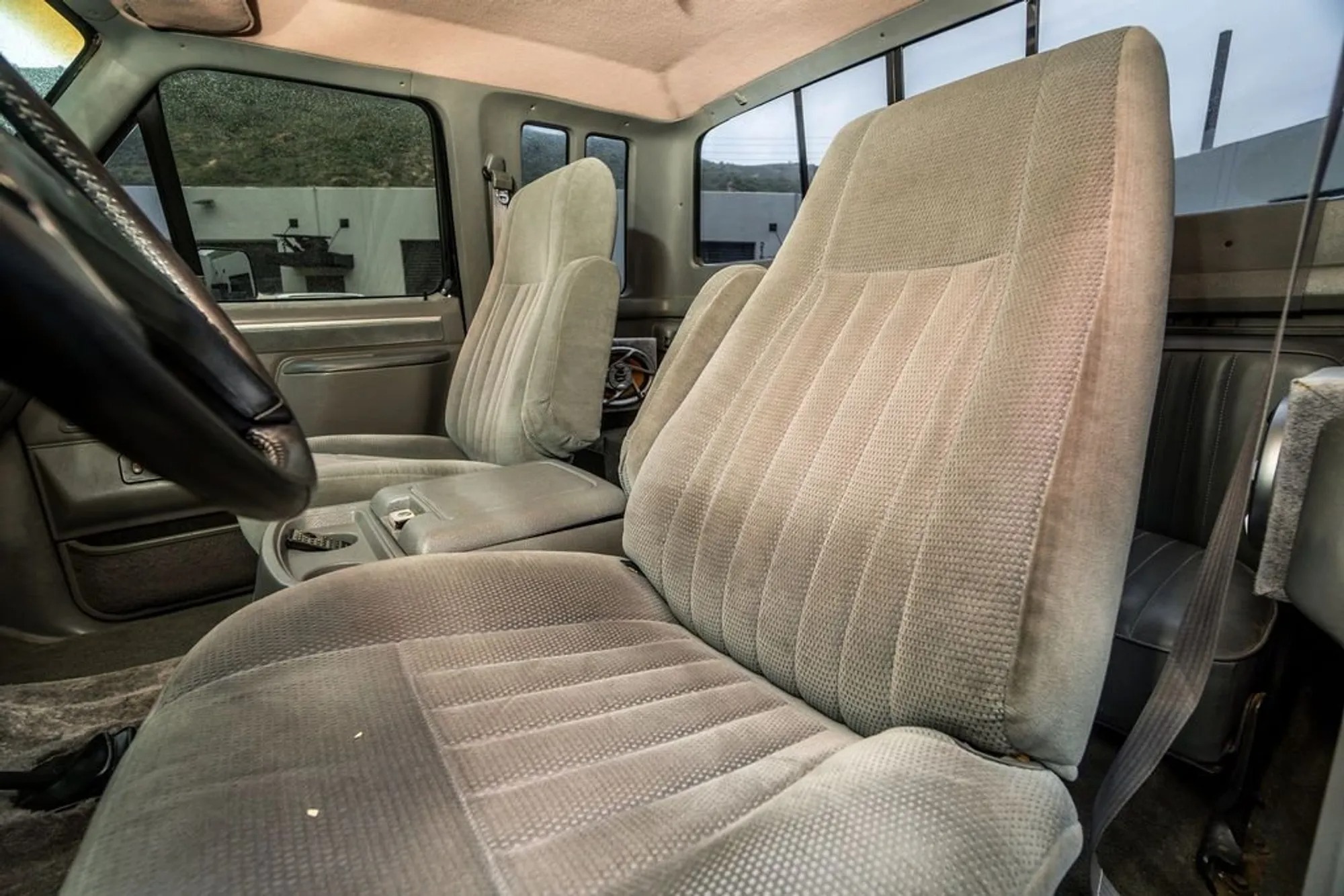 1987 Ford F-250 XLT Lariat