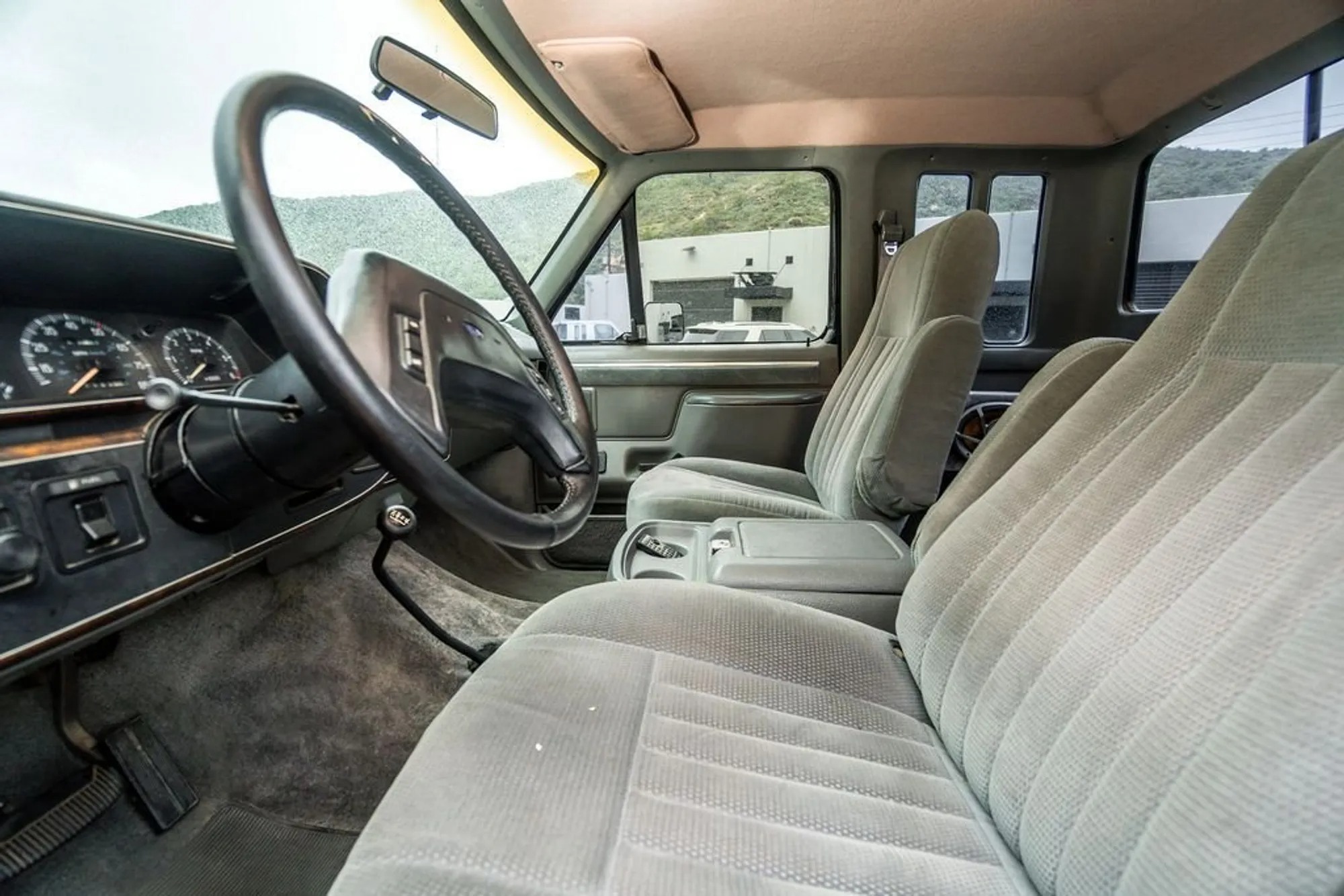 1987 Ford F-250 XLT Lariat