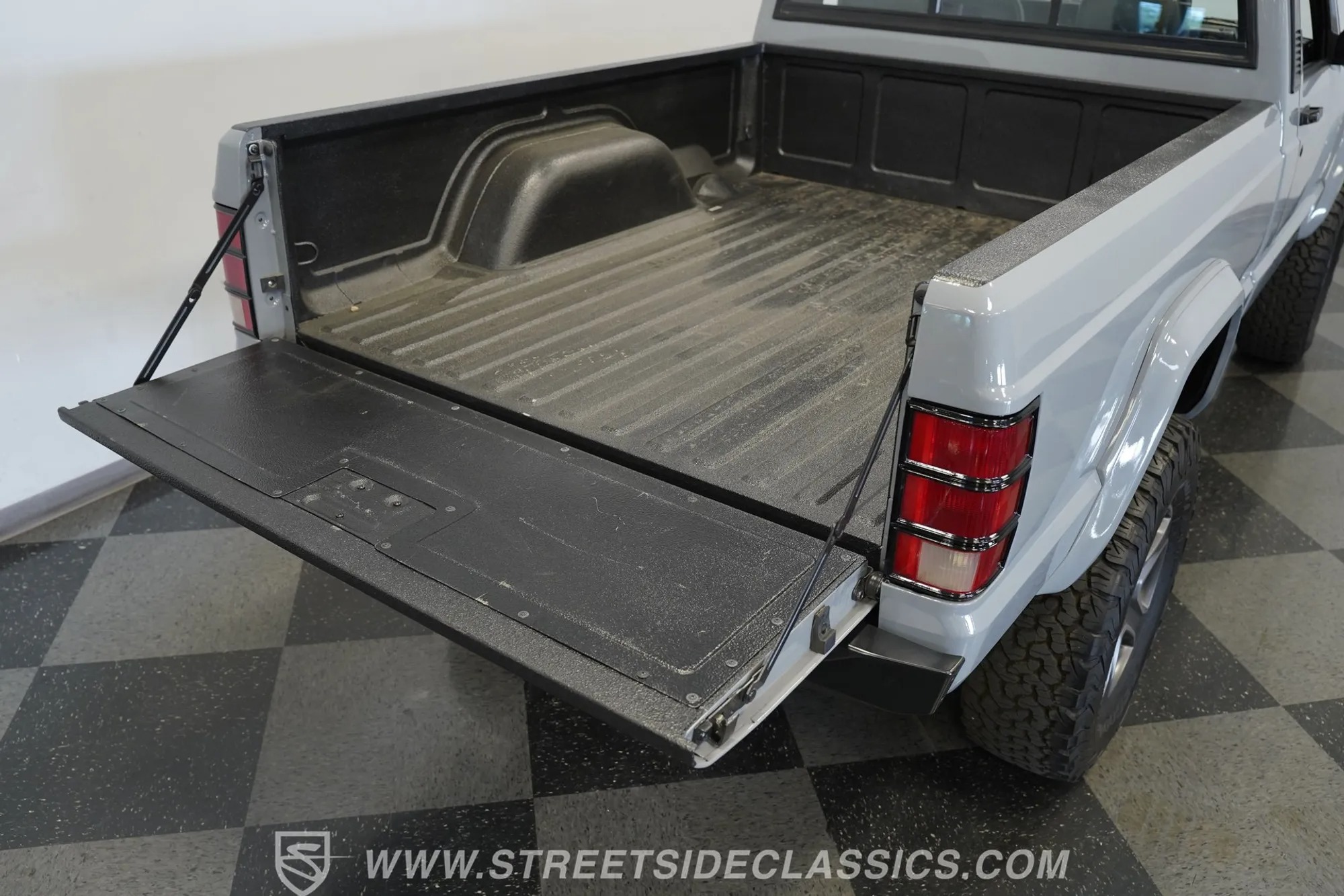 1990 Jeep Comanche Pioneer 4×4