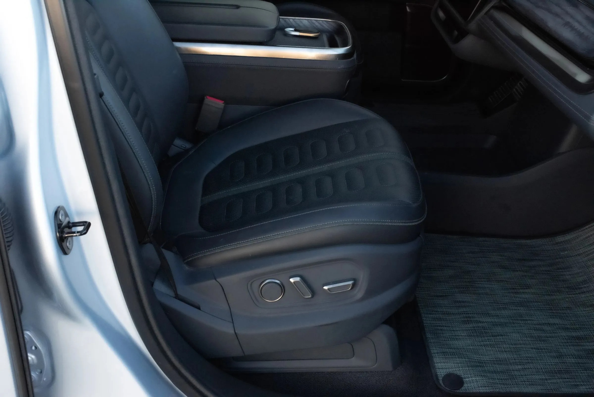 2022 Rivian R1T Launch Edition