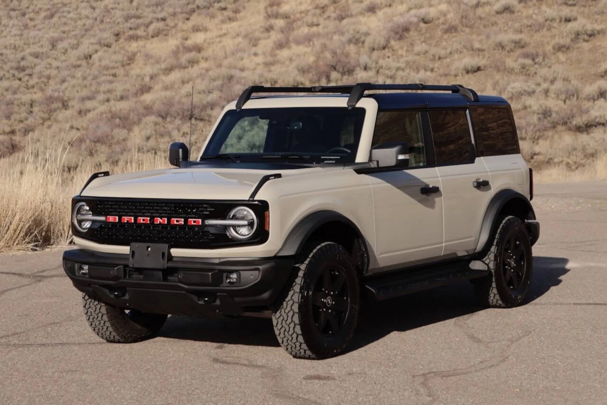 2025 Ford Bronco Outer Banks - 3