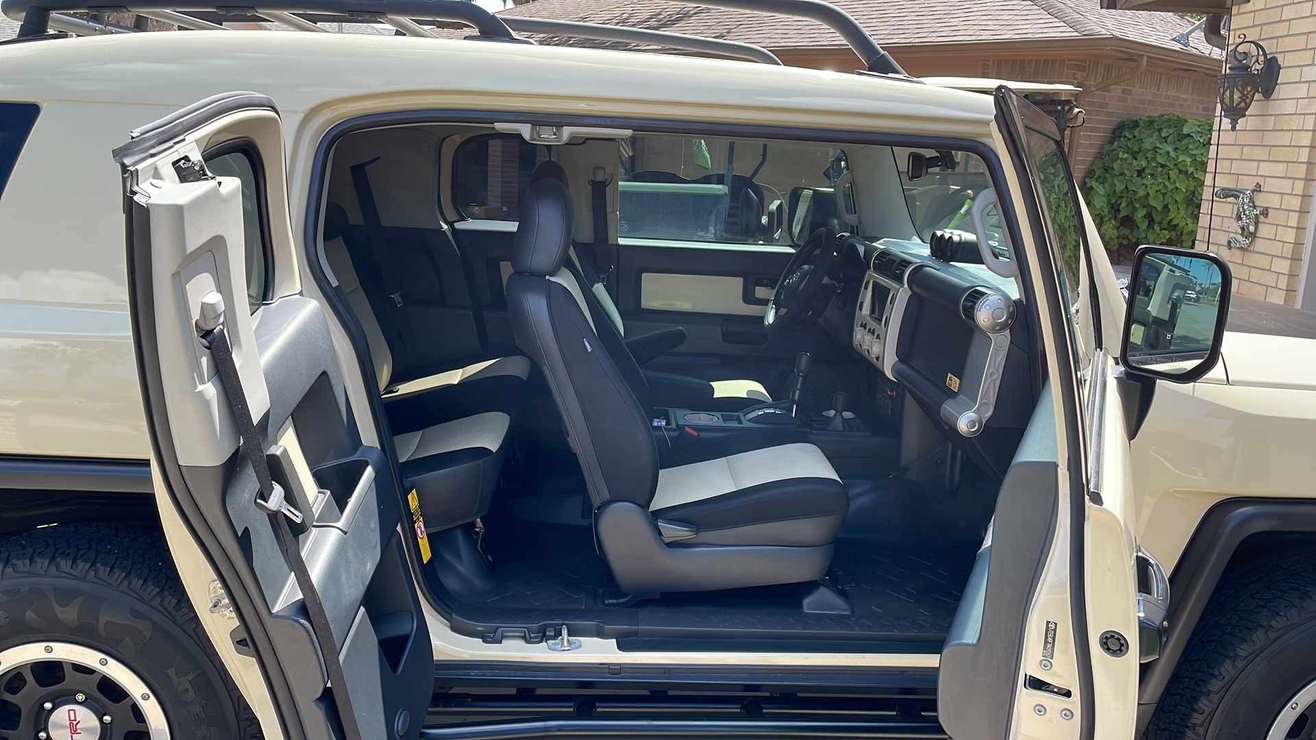 Sale Pending: 2010 Toyota FJ Cruiser Trail Teams Edition