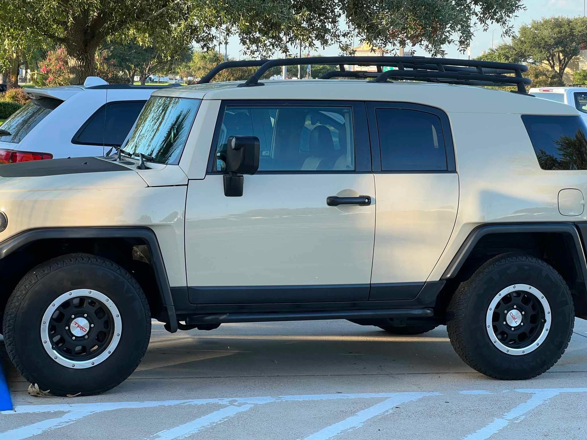 Sale Pending: 2010 Toyota FJ Cruiser Trail Teams Edition