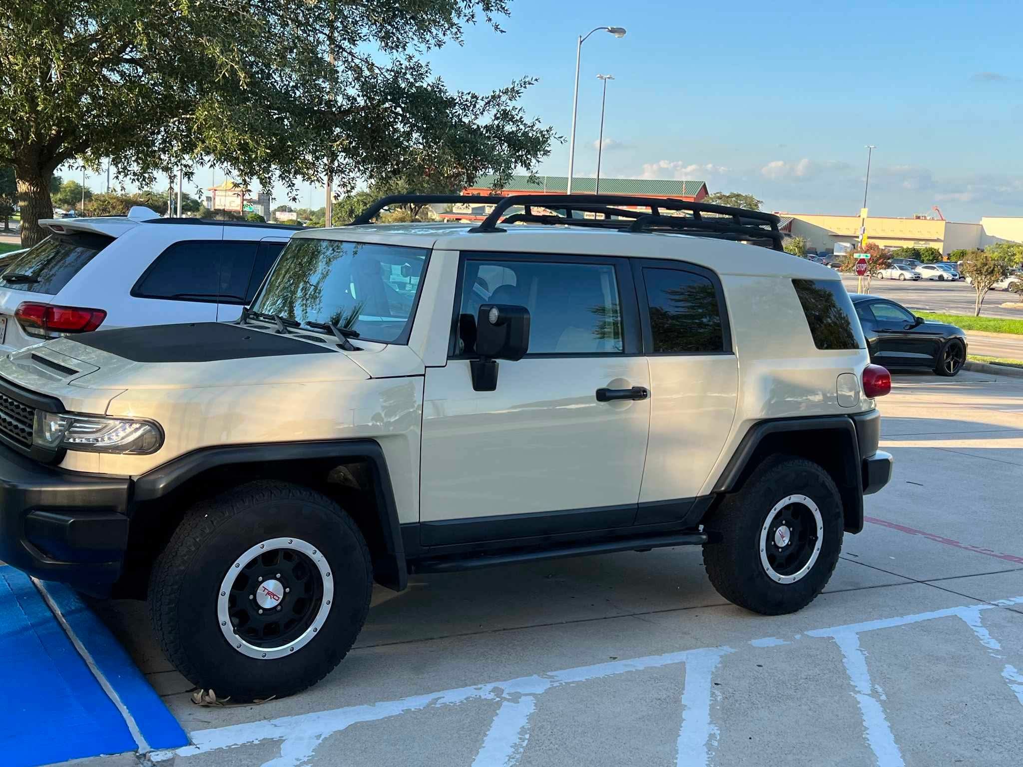 Sale Pending: 2010 Toyota FJ Cruiser Trail Teams Edition