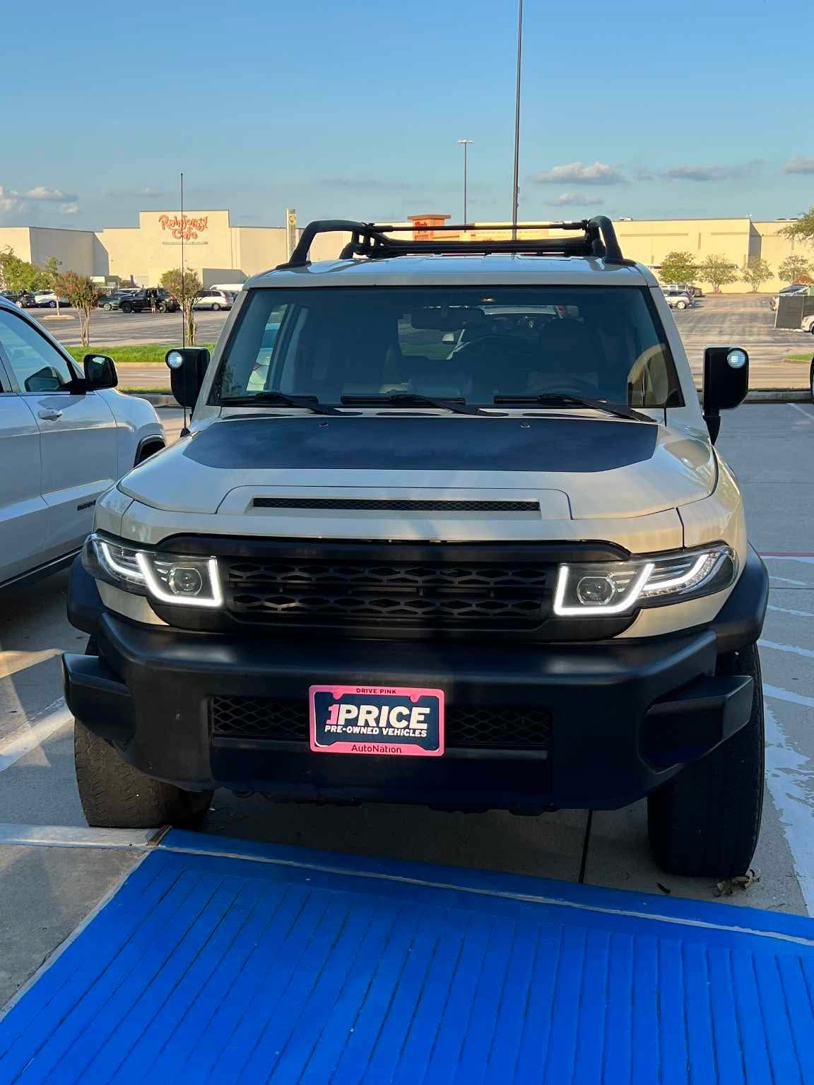 Sale Pending: 2010 Toyota FJ Cruiser Trail Teams Edition