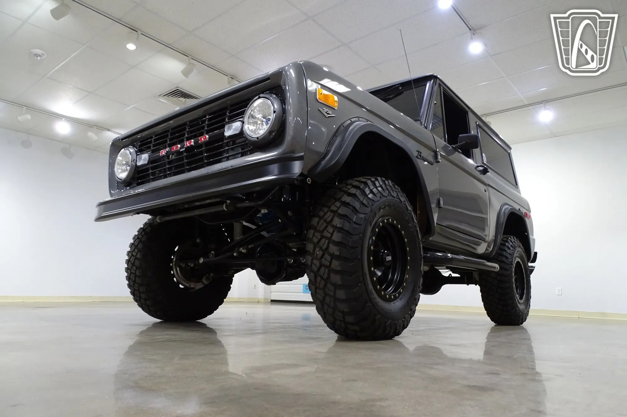 1975 Ford Bronco - 3