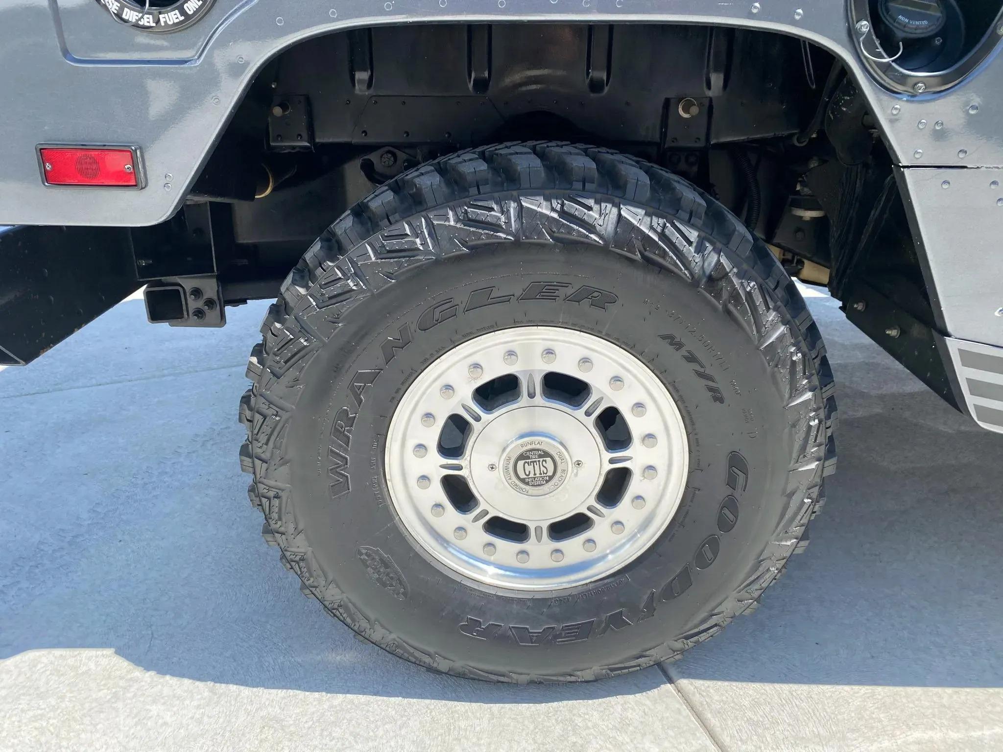 2003 Hummer H1