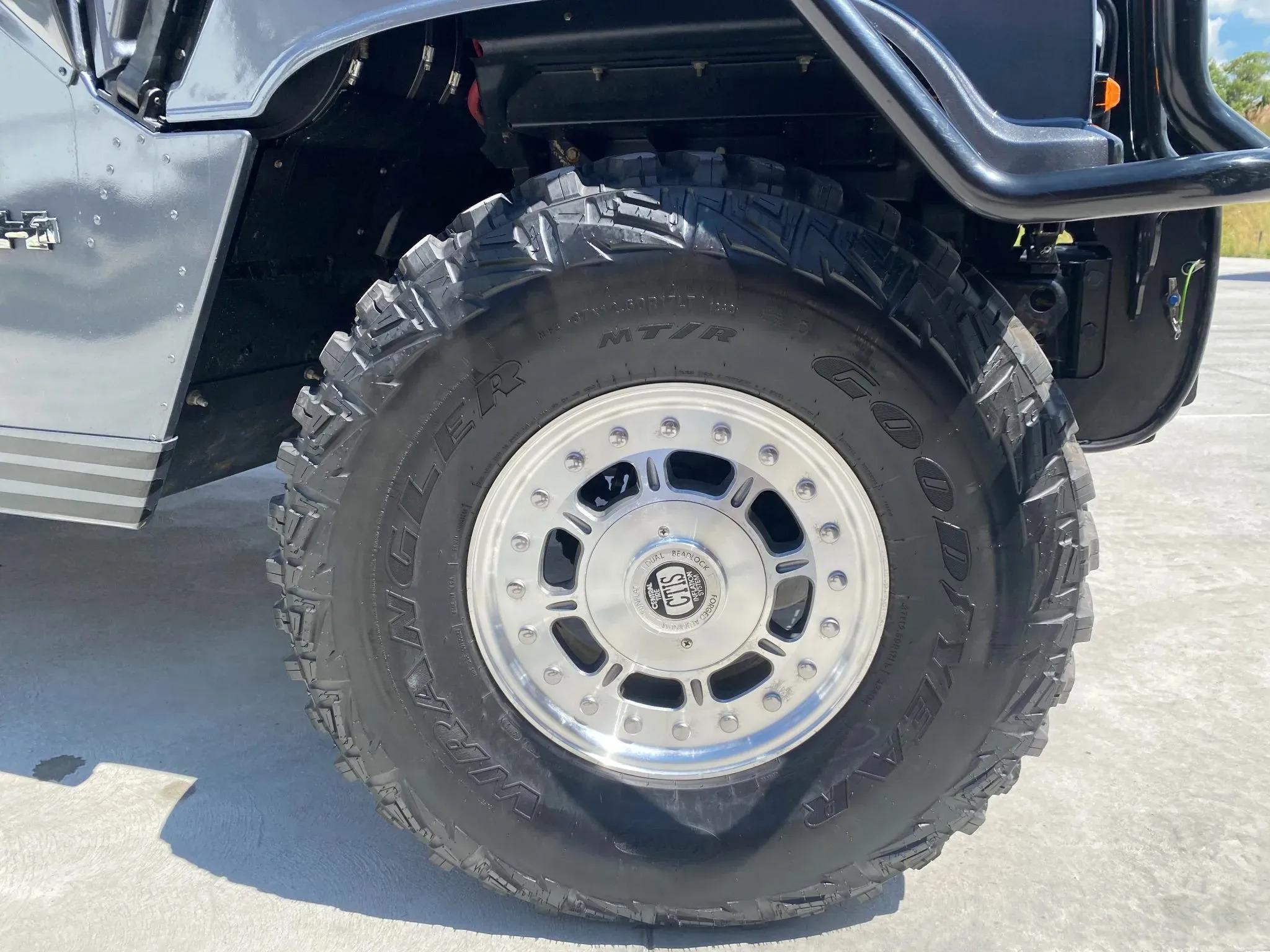2003 Hummer H1