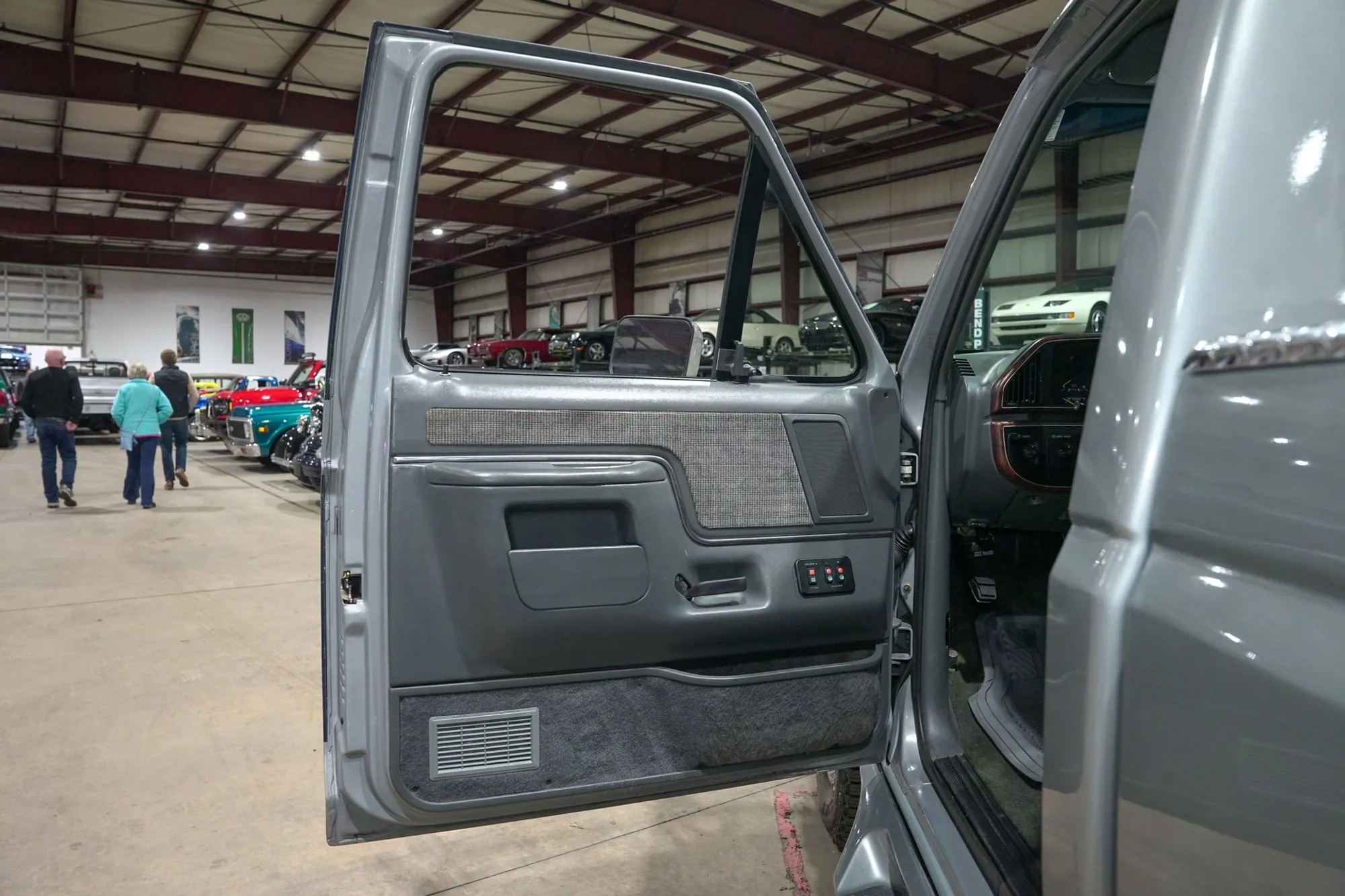 1990 Ford F-150 XLT Lariat