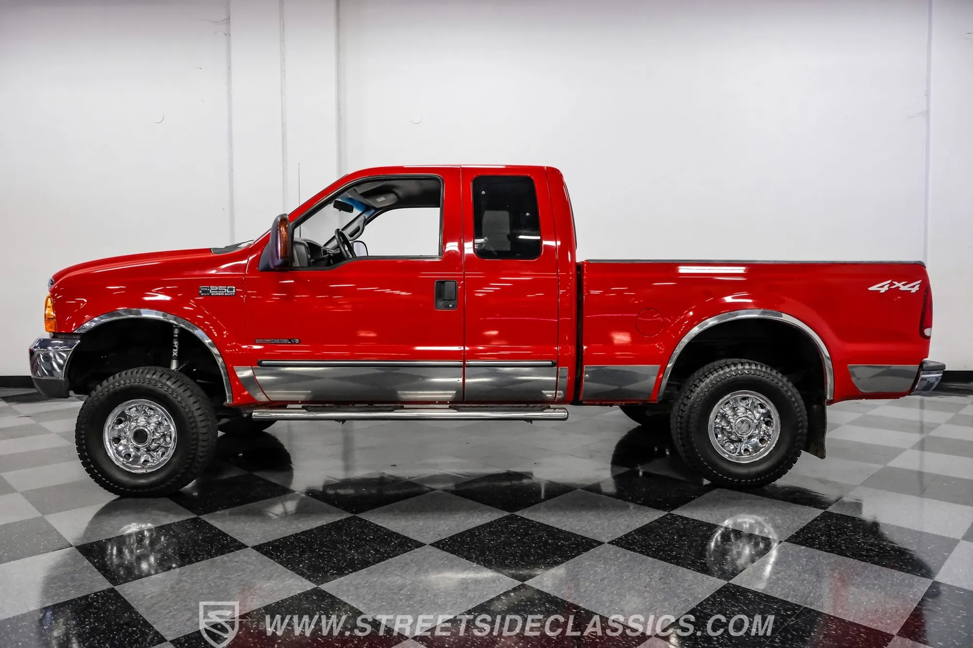 2000 Ford F-250 XLT - 2