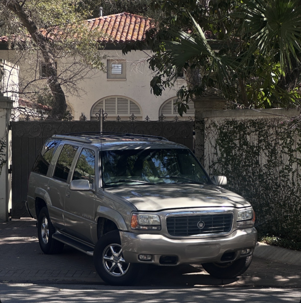 2000 Cadillac Escalade