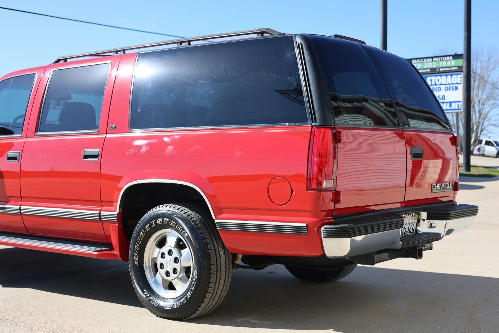 1998 Chevrolet Suburban K1500 - 5