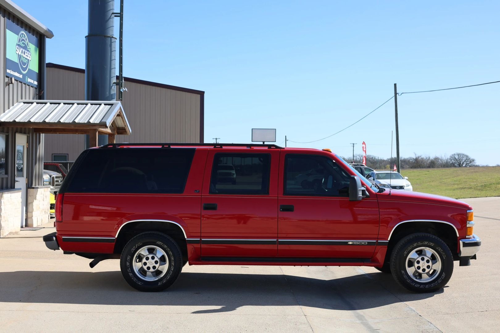 1998 Chevrolet Suburban K1500 - 2