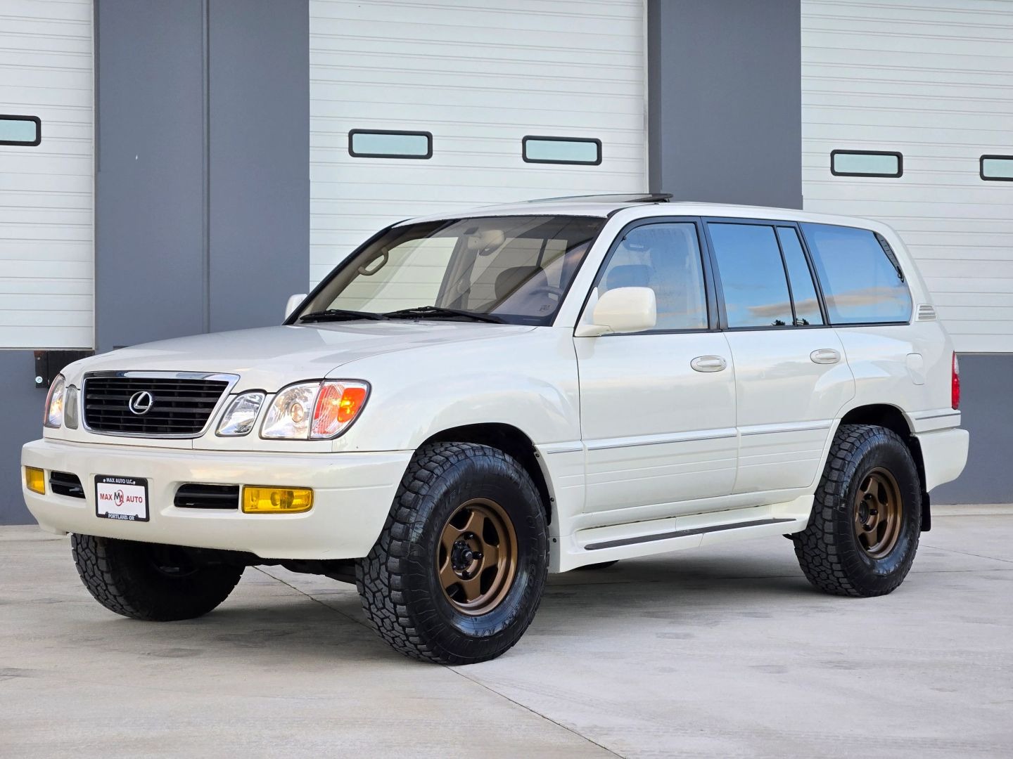 1999 Lexus LX 470 - 4