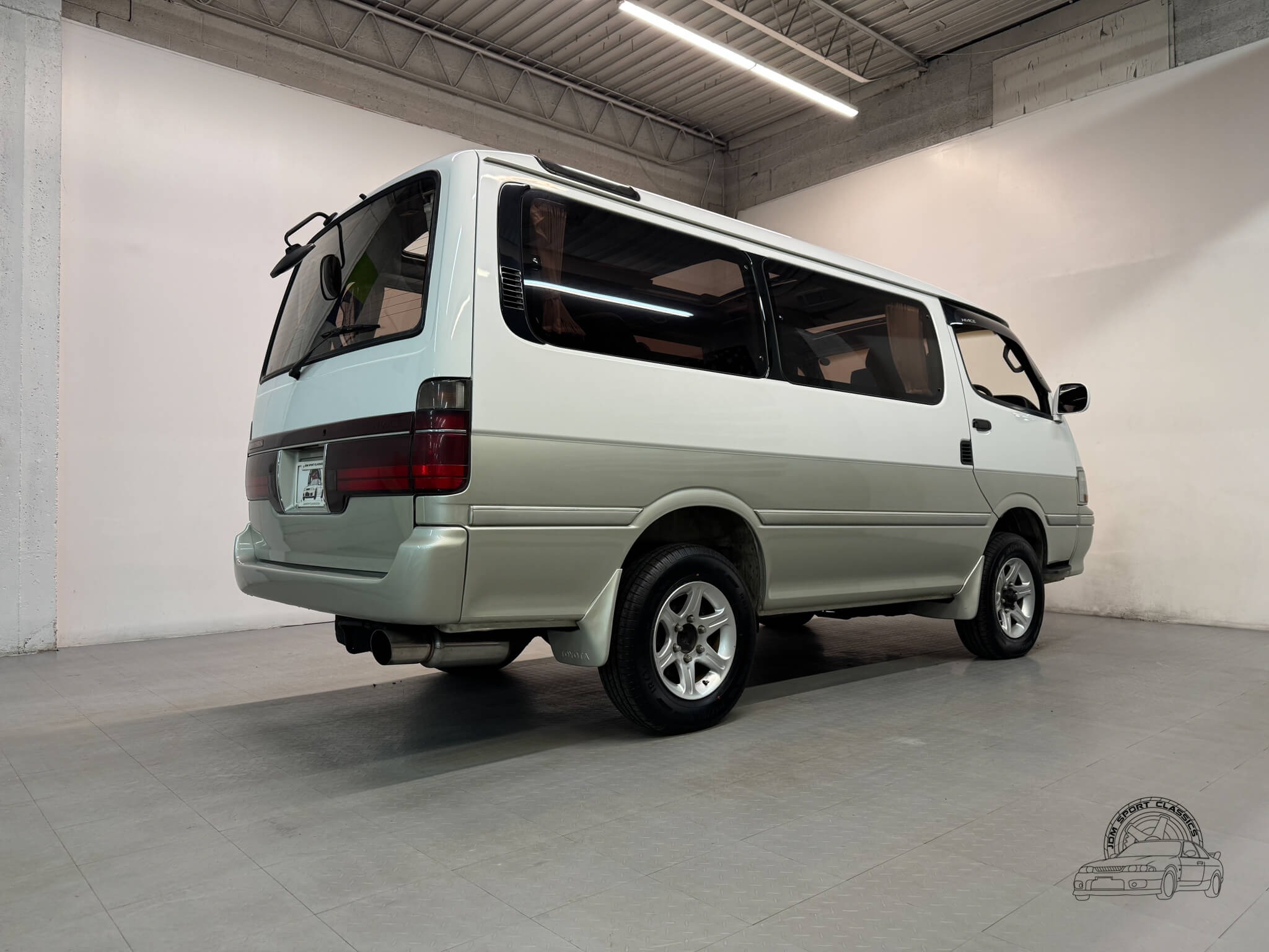 1995 Toyota HiAce Super Custom 4x4 - 4