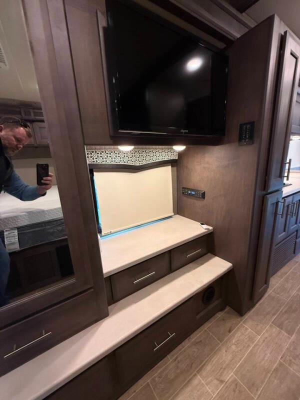 2021 Ford F-550 Thor Omni BH35