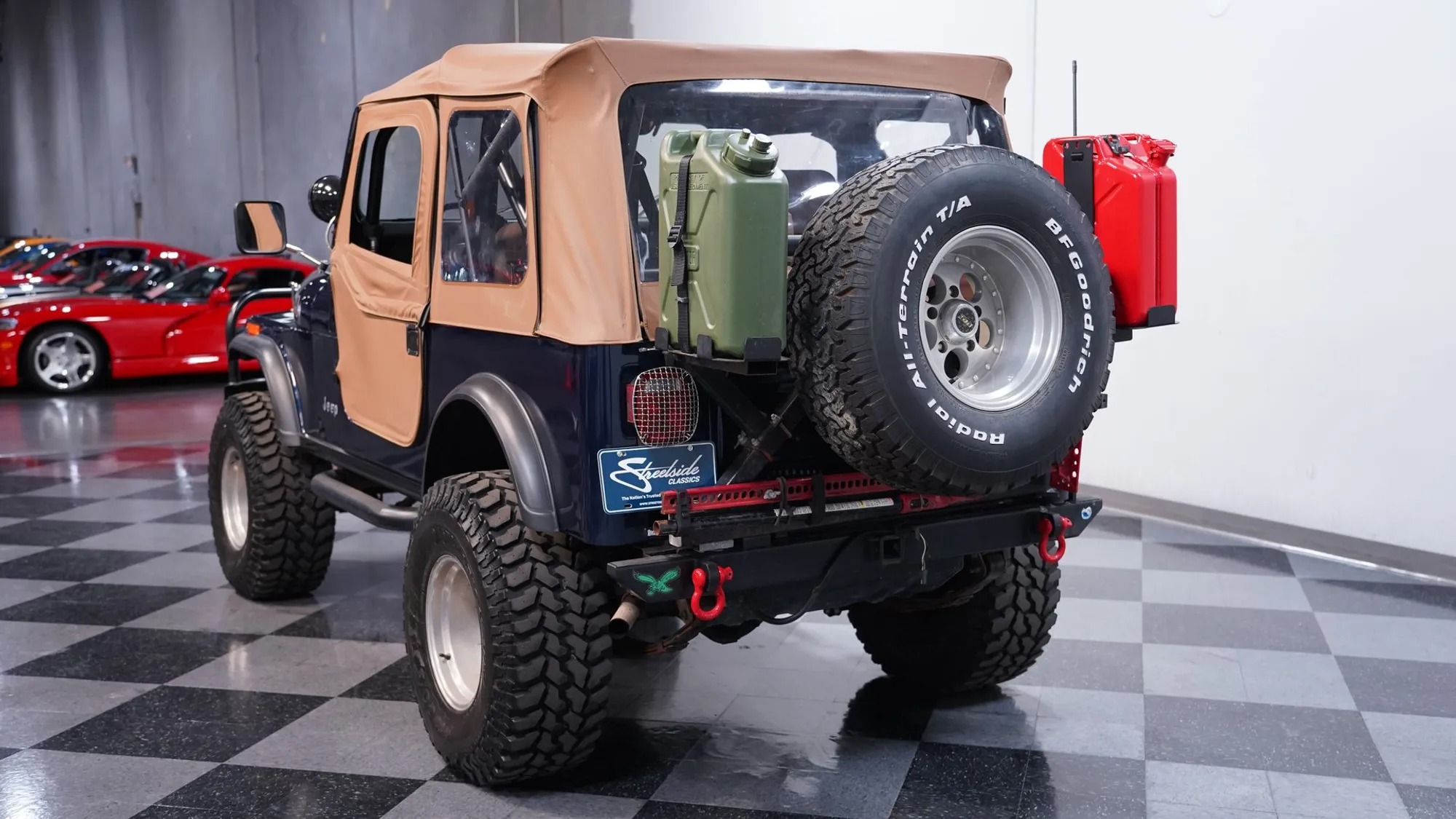 1985 Jeep CJ-7 Laredo - 3