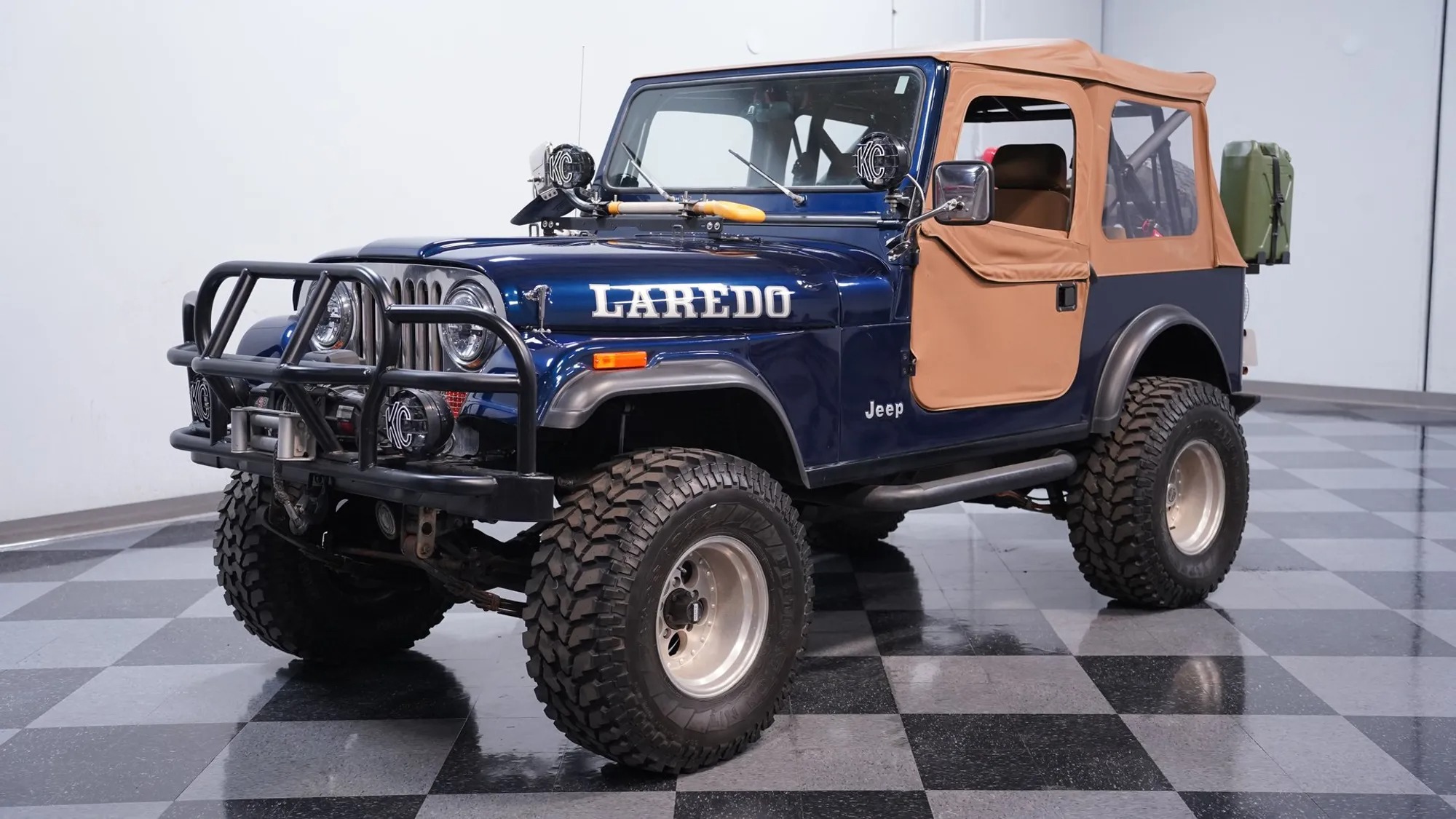 1985 Jeep CJ-7 Laredo