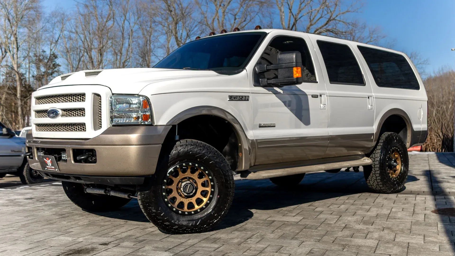 2005 Ford Excursion Eddie Bauer - 3