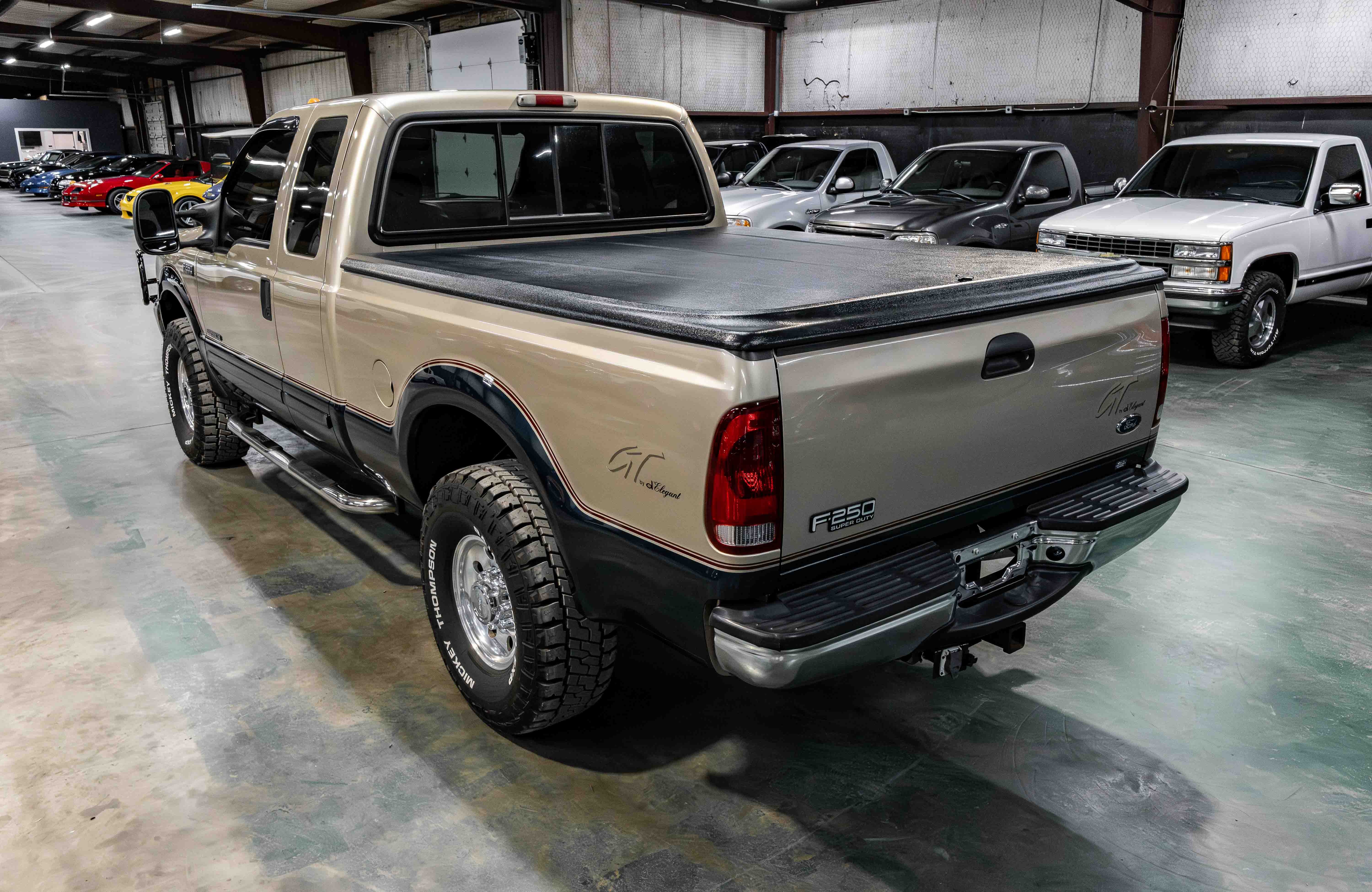 2001 Ford F-250 XLT - 4