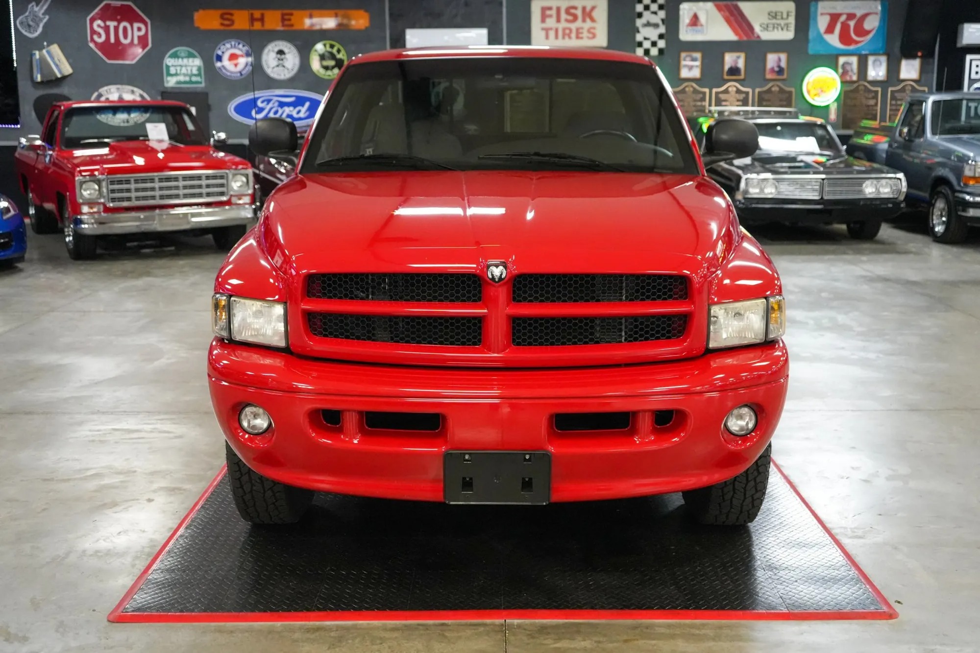 51k-Mile 2000 Dodge Ram 1500 4x4 Quad Cab Sport