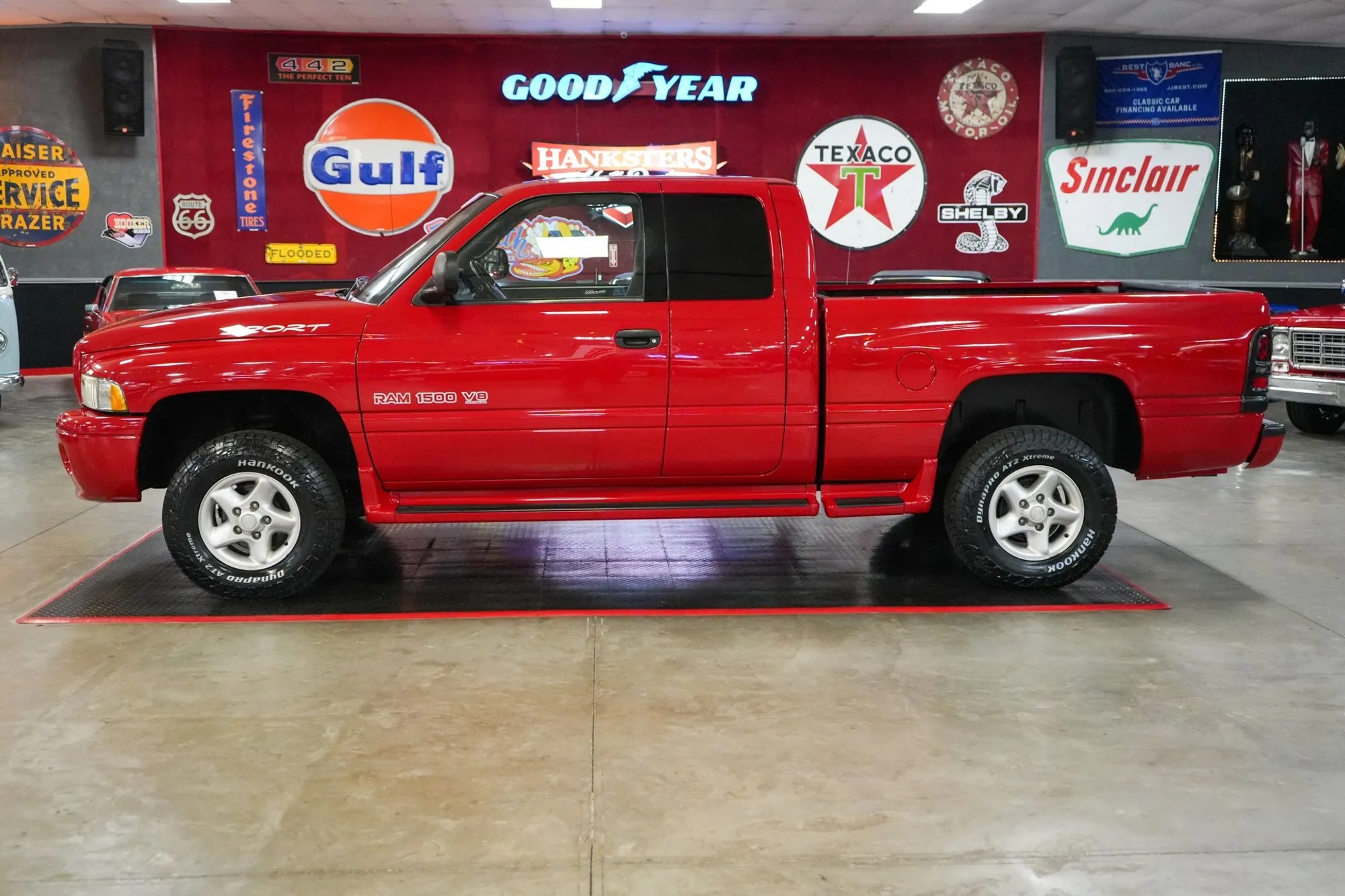 51k-Mile 2000 Dodge Ram 1500 4x4 Quad Cab Sport - 2