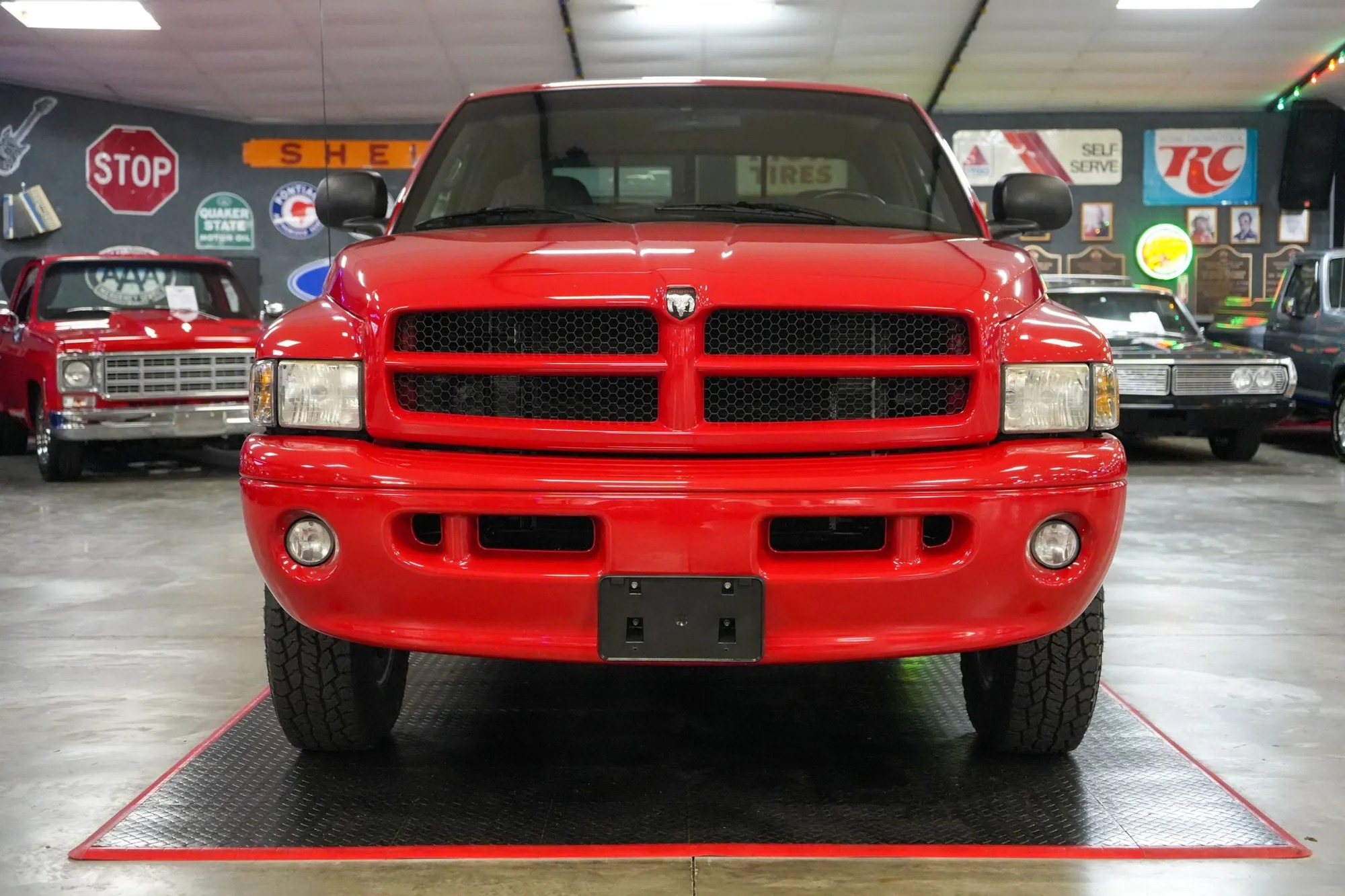 51k-Mile 2000 Dodge Ram 1500 4x4 Quad Cab Sport