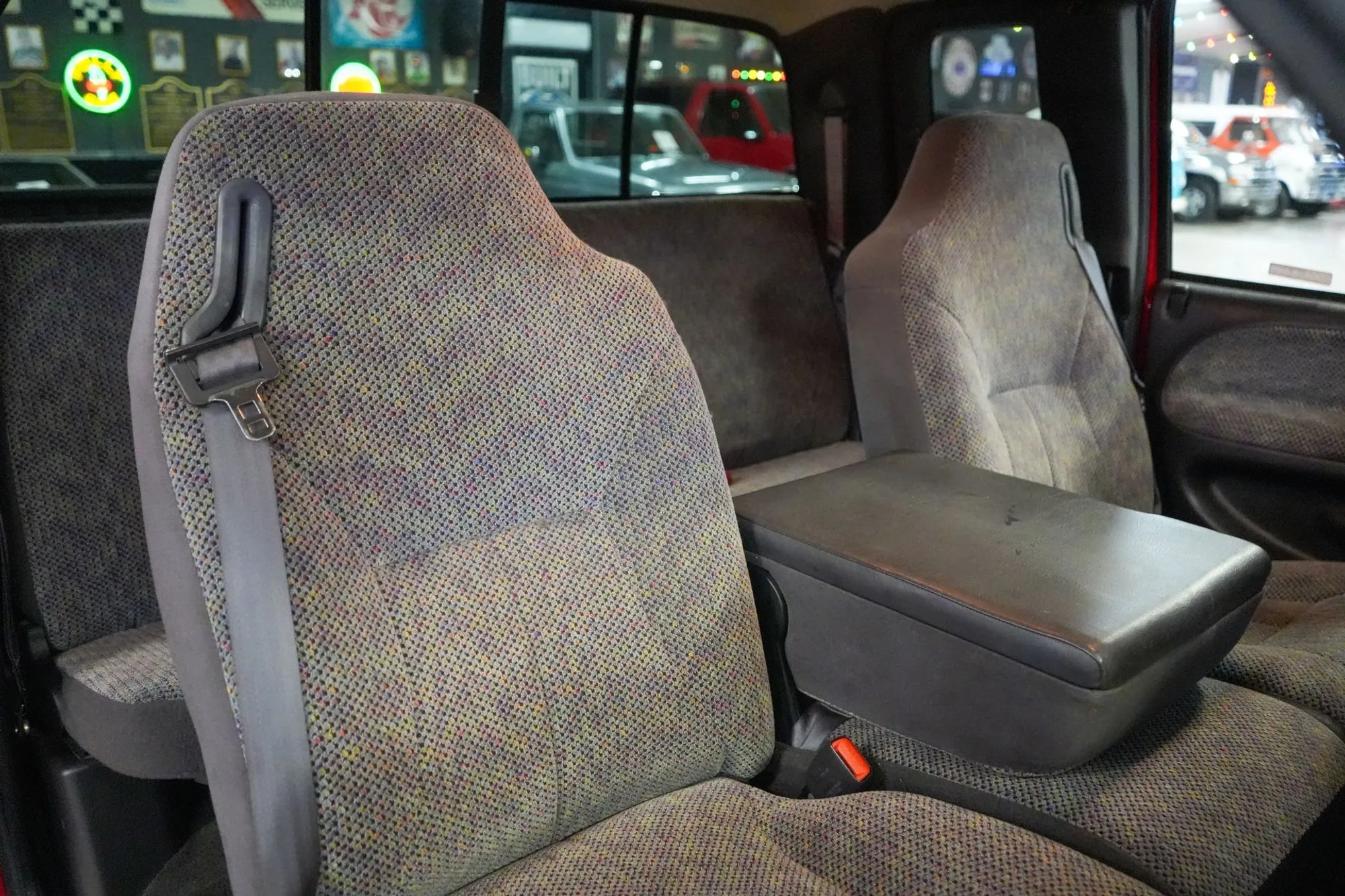 51k-Mile 2000 Dodge Ram 1500 4x4 Quad Cab Sport