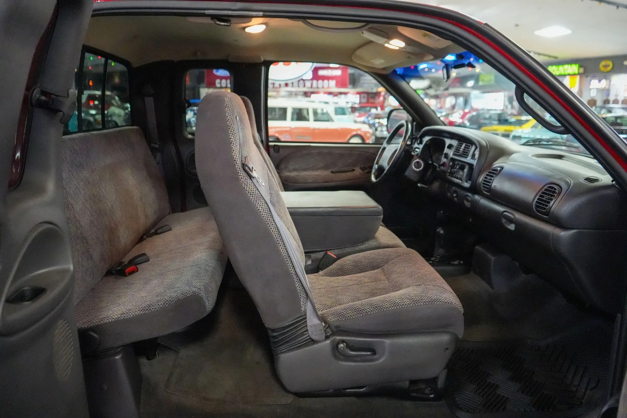 51k-Mile 2000 Dodge Ram 1500 4x4 Quad Cab Sport