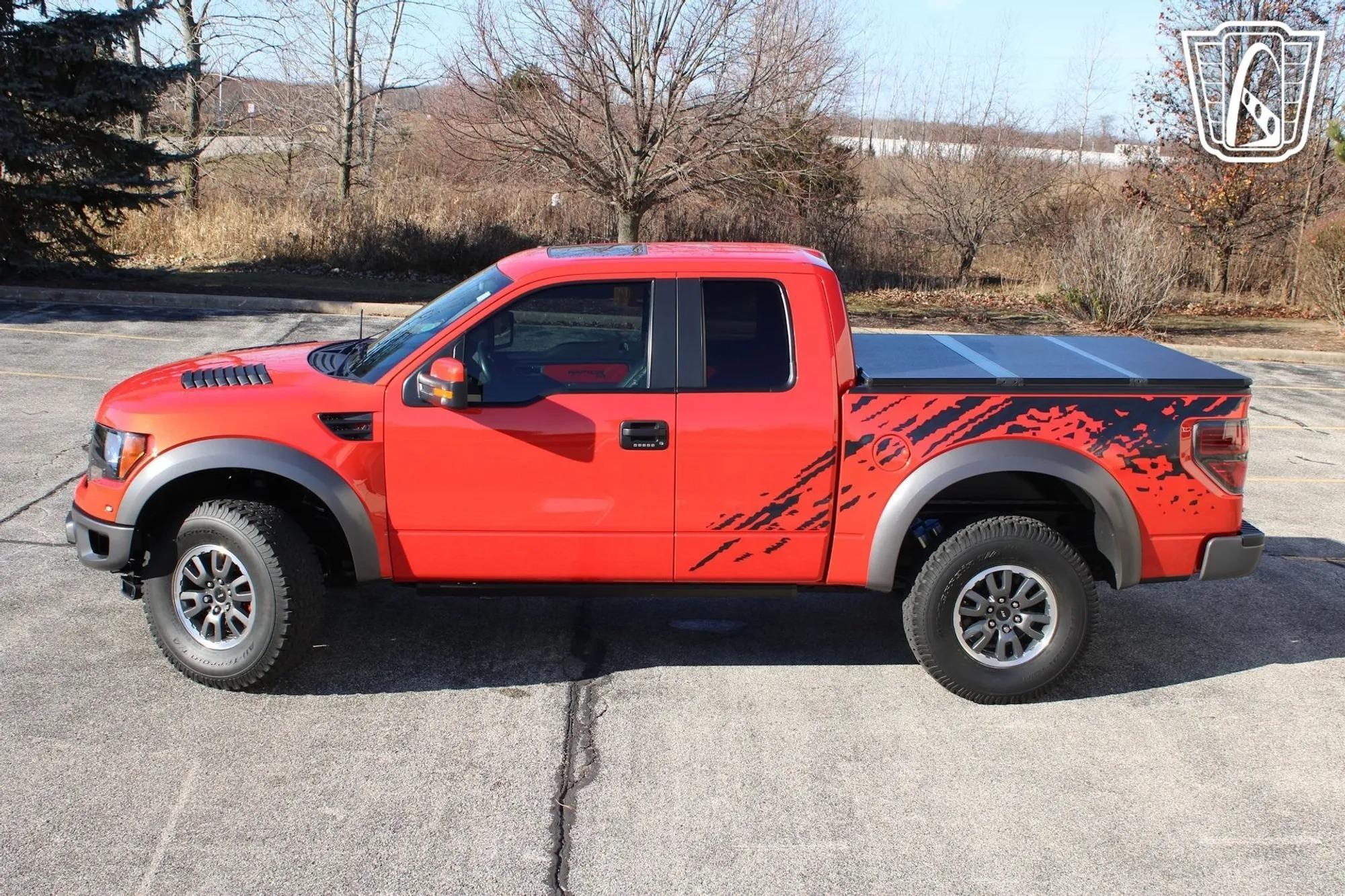 16K-Mile 2010 Ford F-150 SVT Raptor - 3