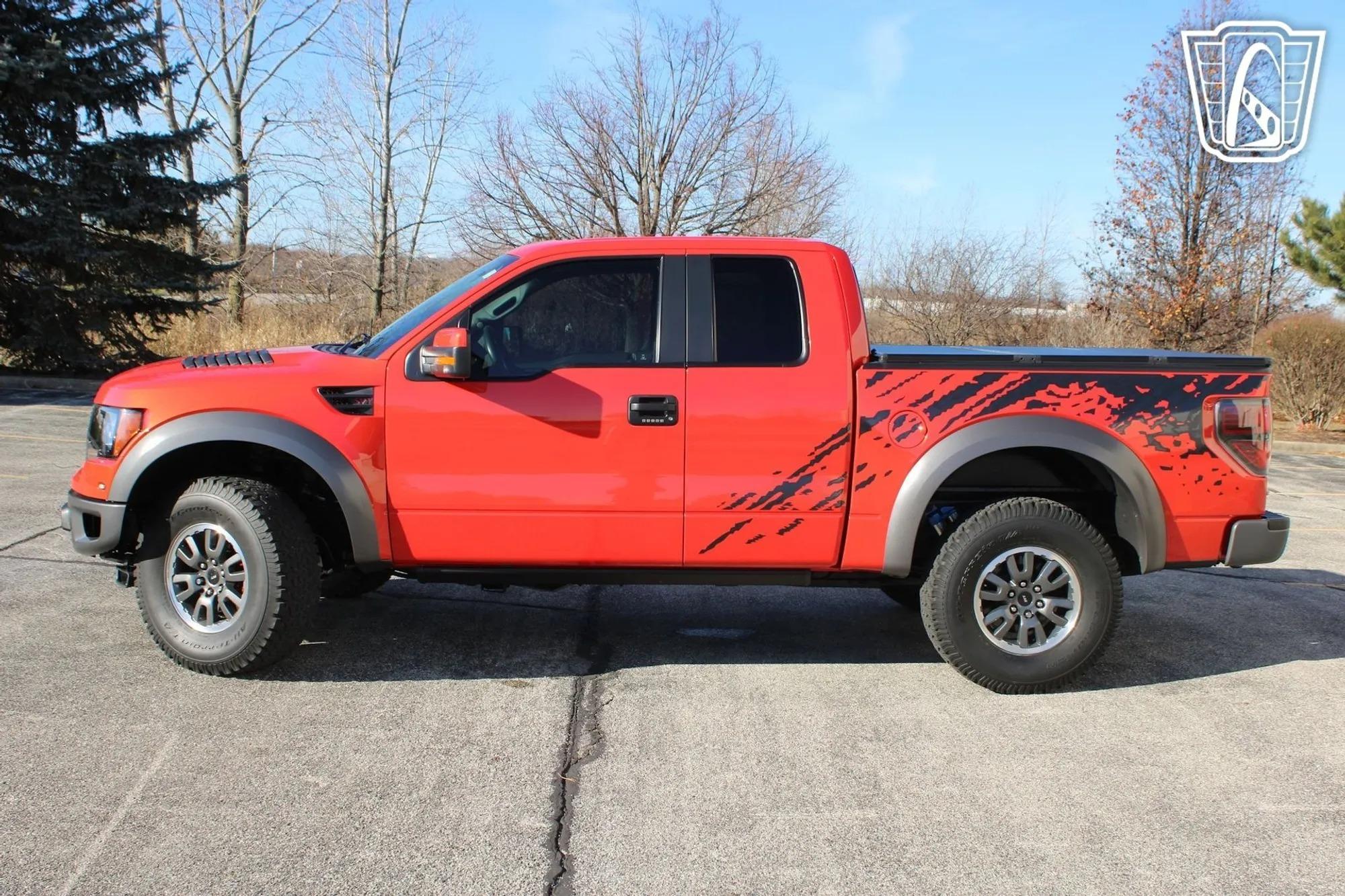 16K-Mile 2010 Ford F-150 SVT Raptor - 5