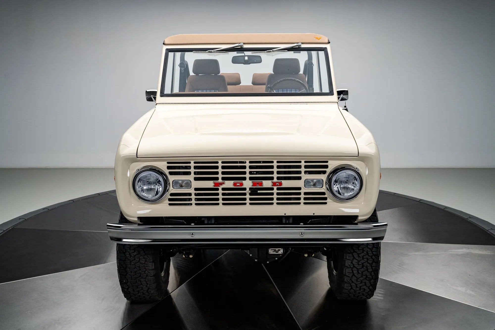 1966 Ford Bronco - 4