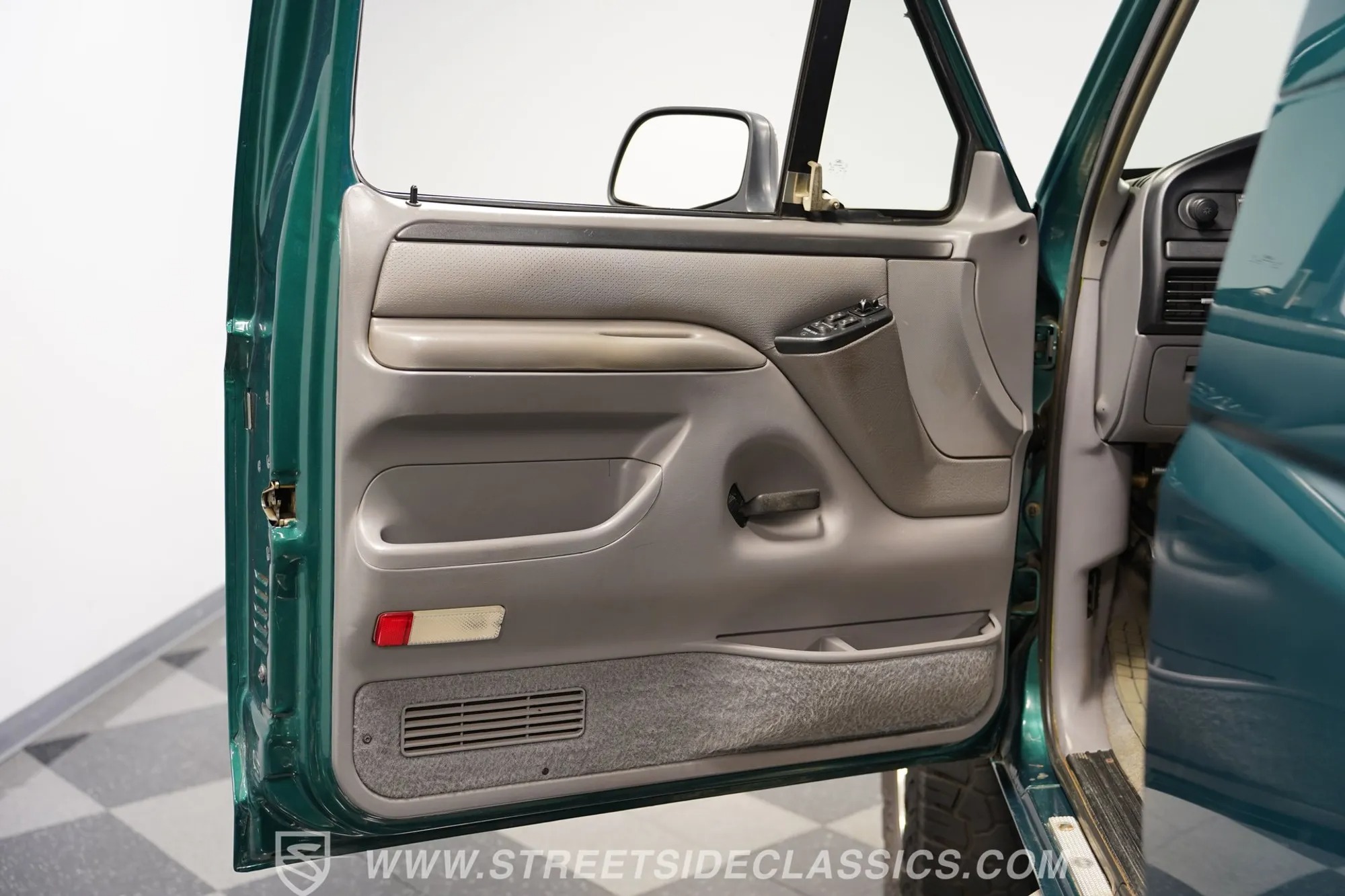 1996 Ford Bronco XLT 4×4