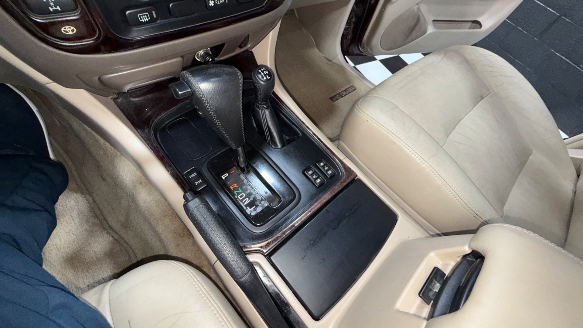 2000 Toyota Land Cruiser