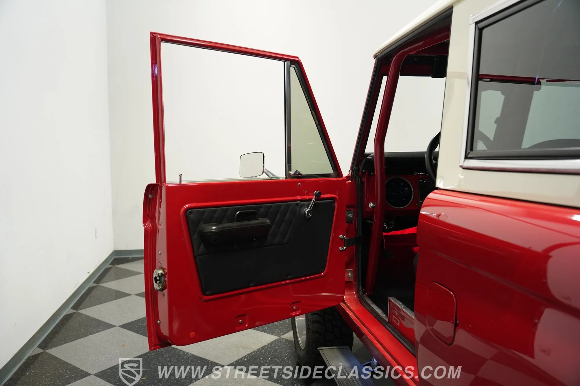 1977 Ford Bronco 4×4