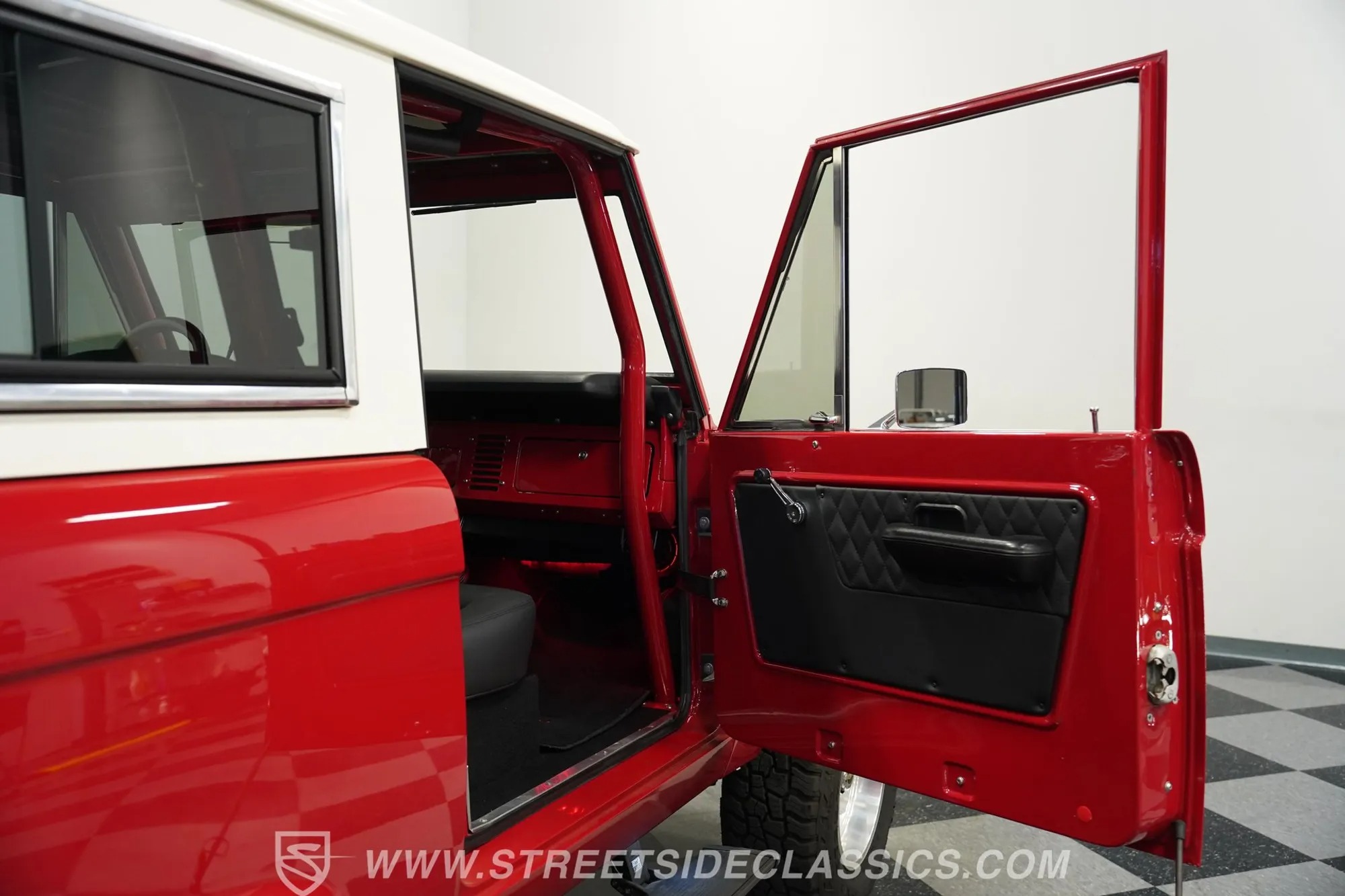 1977 Ford Bronco 4×4