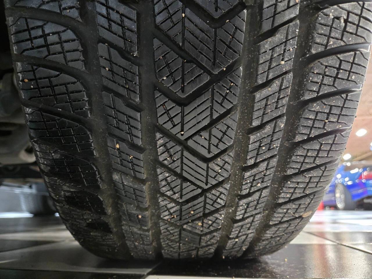 2013 Porsche Cayenne GTS