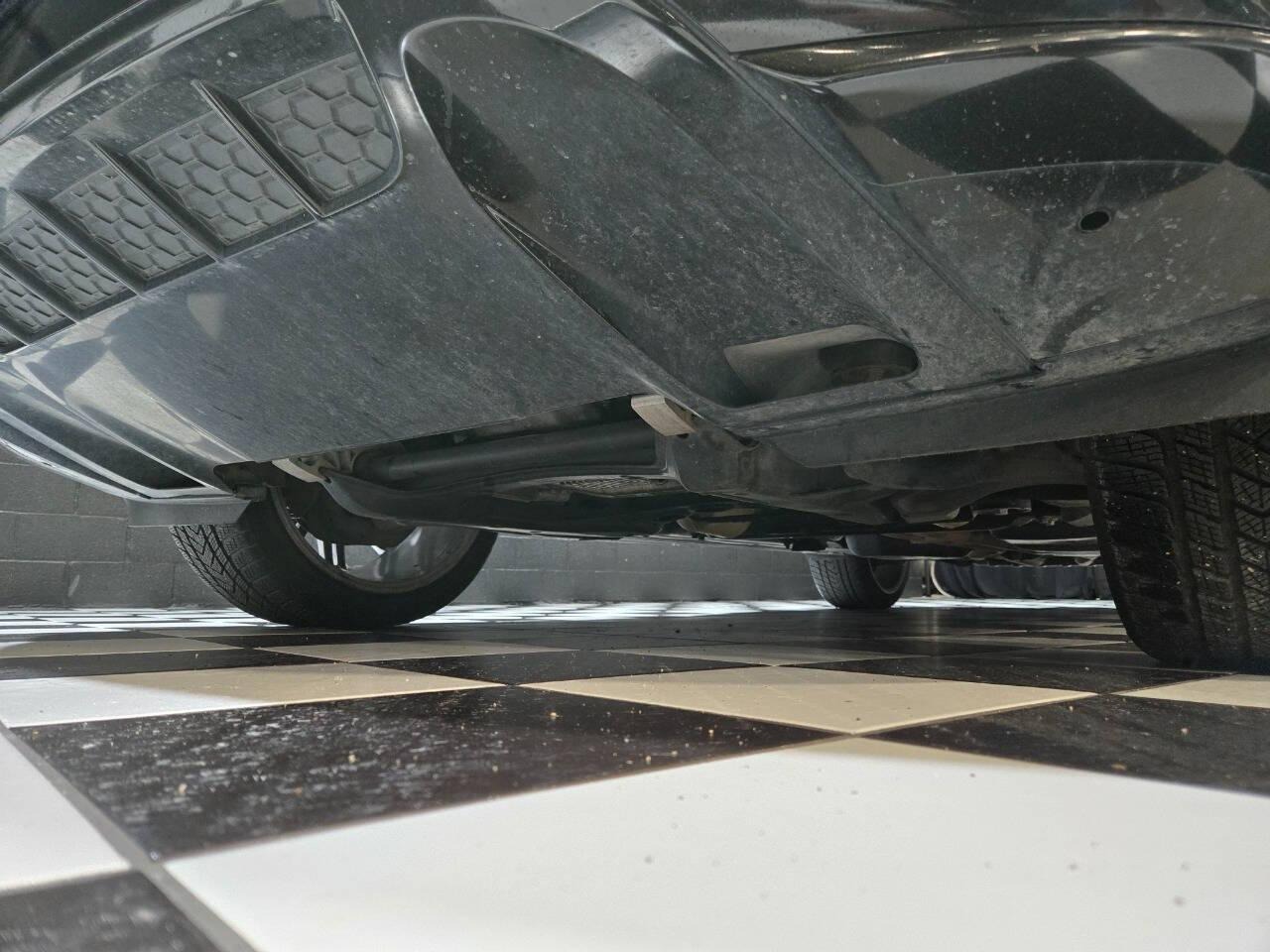 2013 Porsche Cayenne GTS