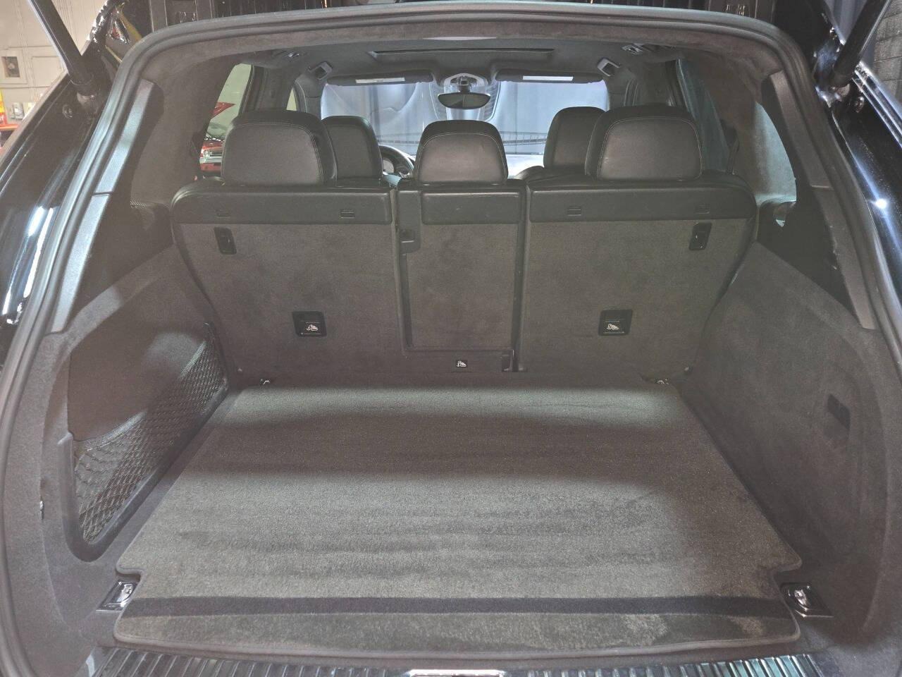 2013 Porsche Cayenne GTS