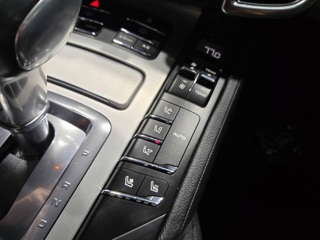 2013 Porsche Cayenne GTS