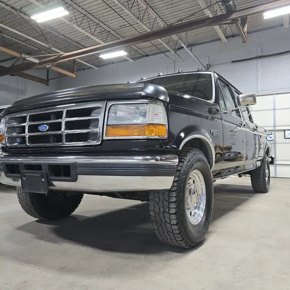1997 Ford F-250 XLT - 2