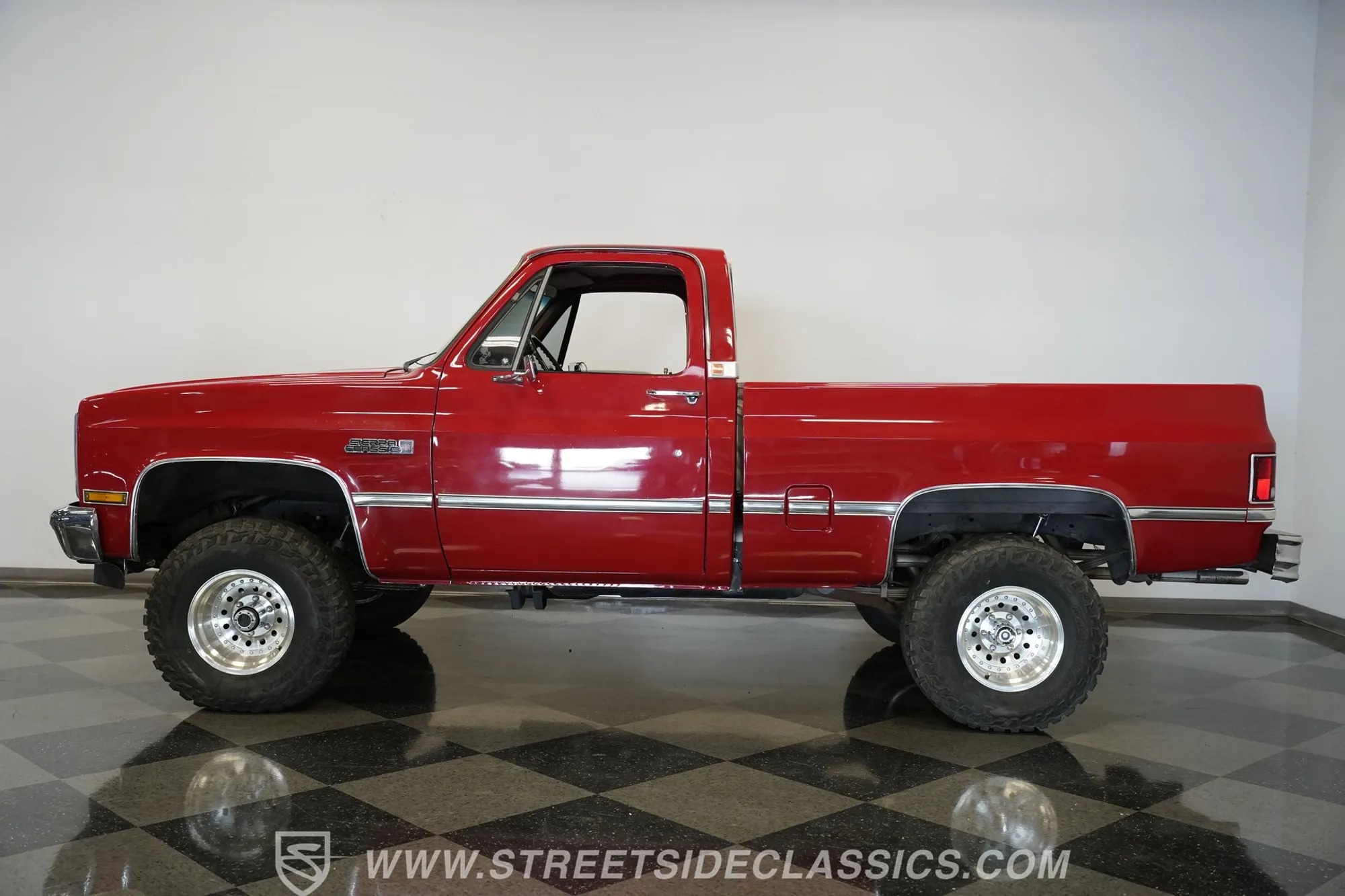 1985 GMC Sierra 1500 4×4 - 2