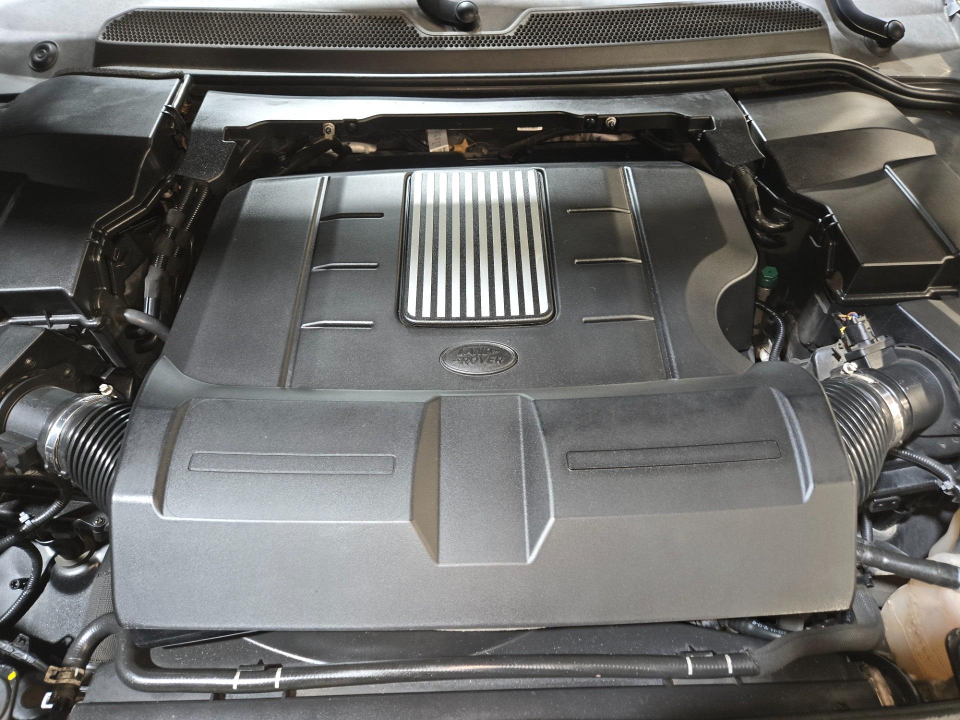 2015 Land Rover LR4 HSE LUX