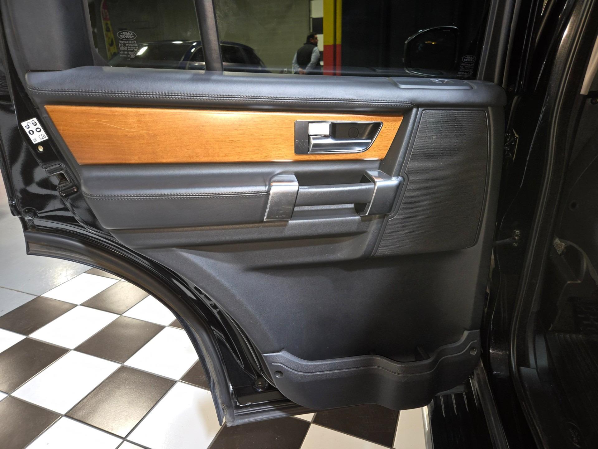 2015 Land Rover LR4 HSE LUX