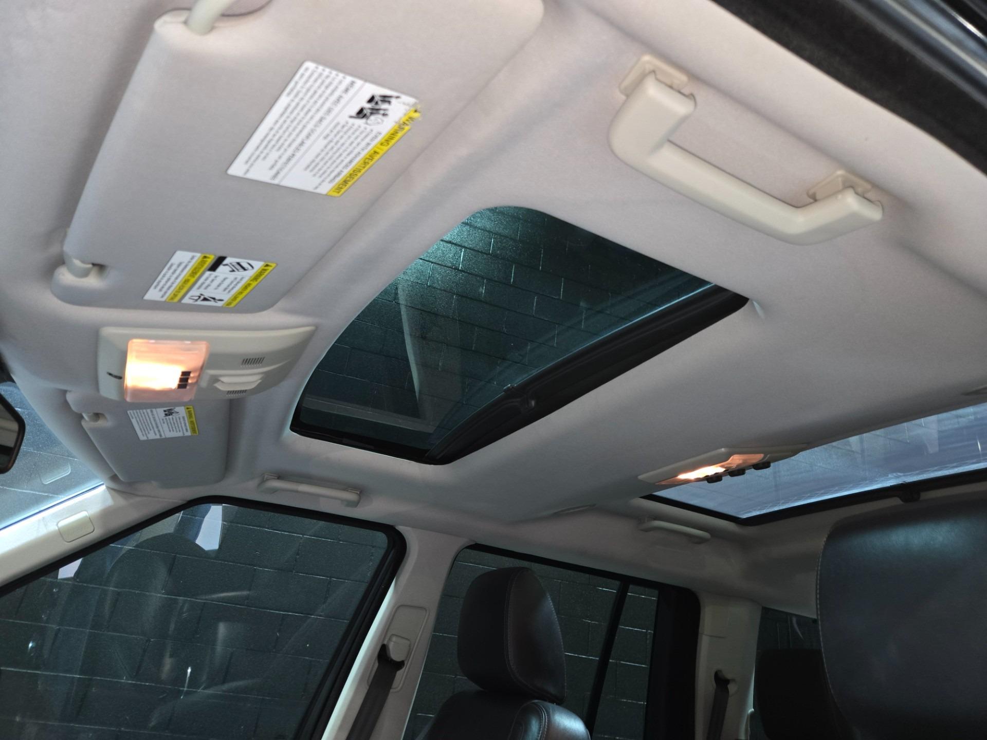 2015 Land Rover LR4 HSE LUX