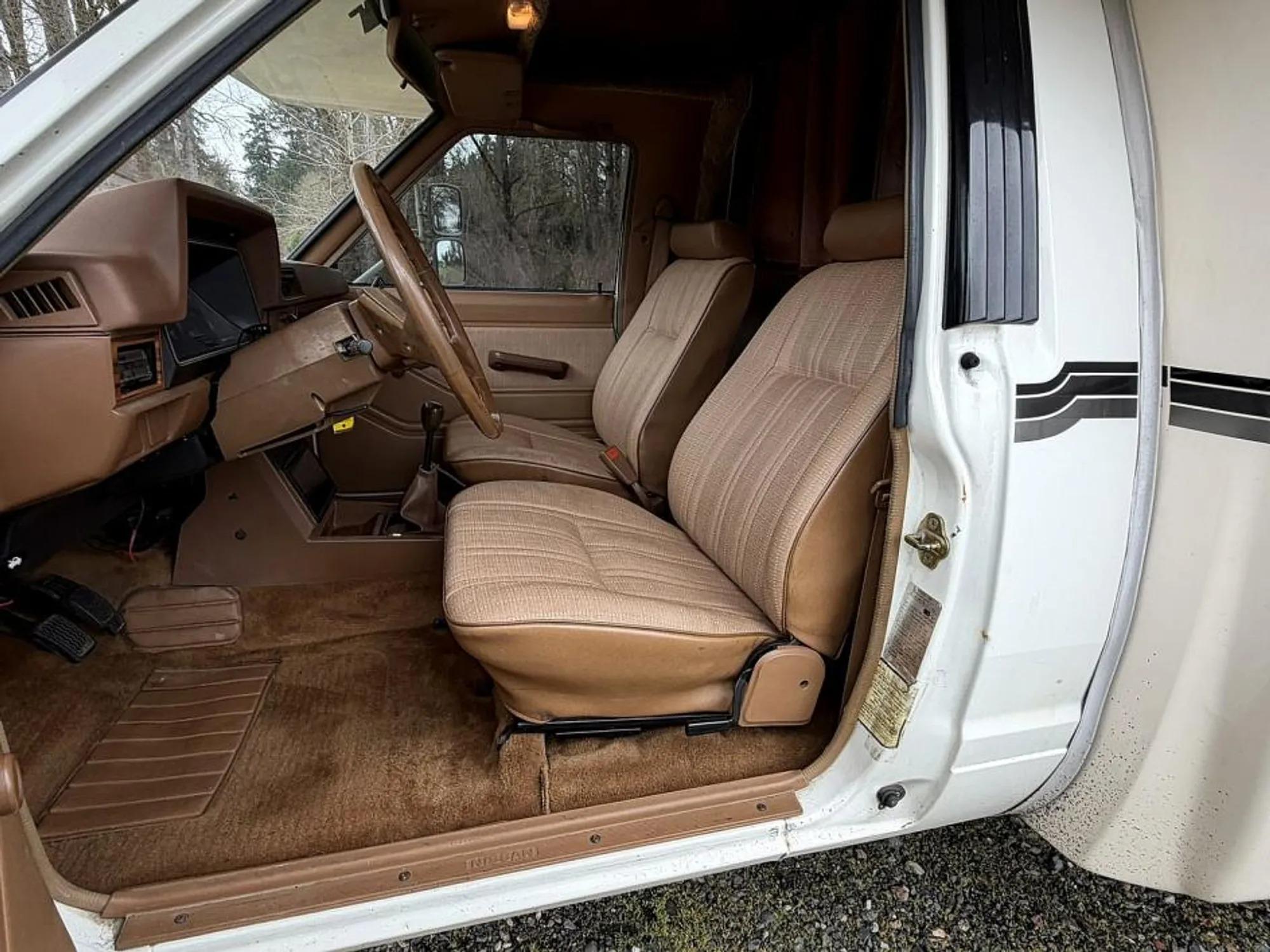 1984 Nissan Sunrader